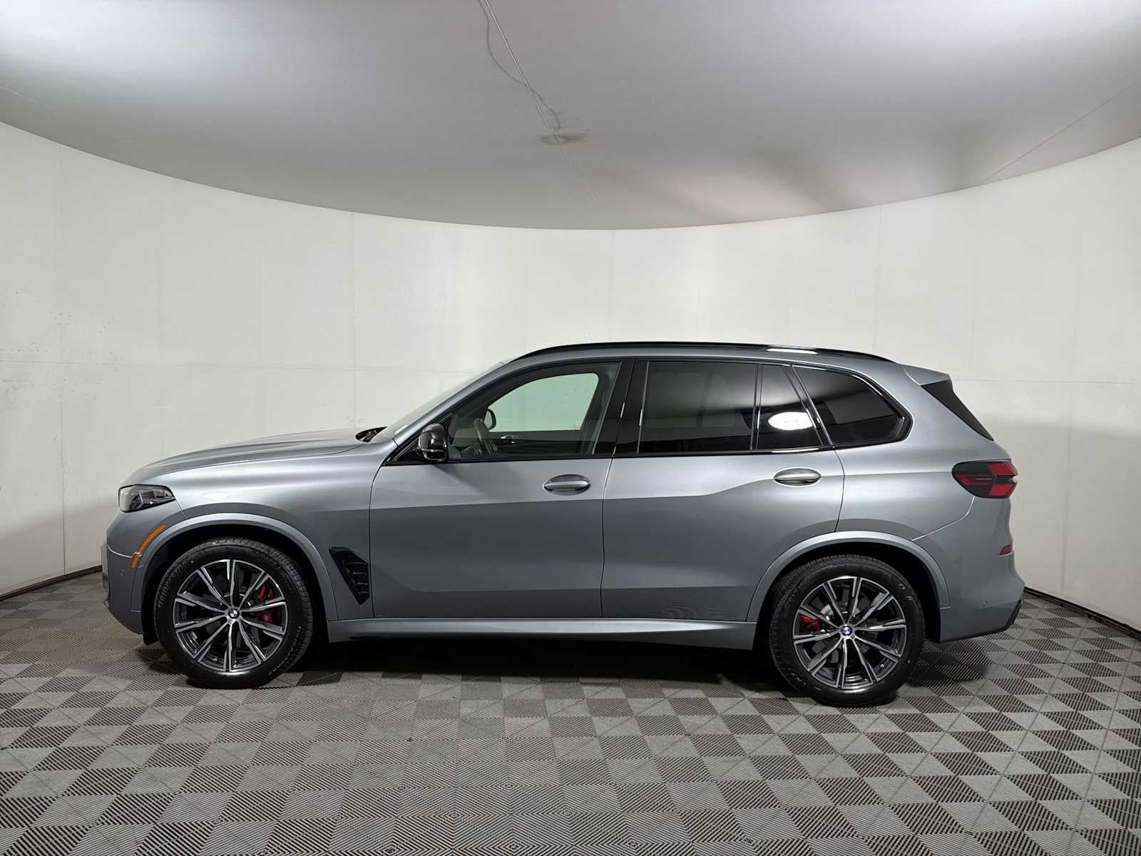 2026 BMW X5 M60i Sports Activity Vehicle
