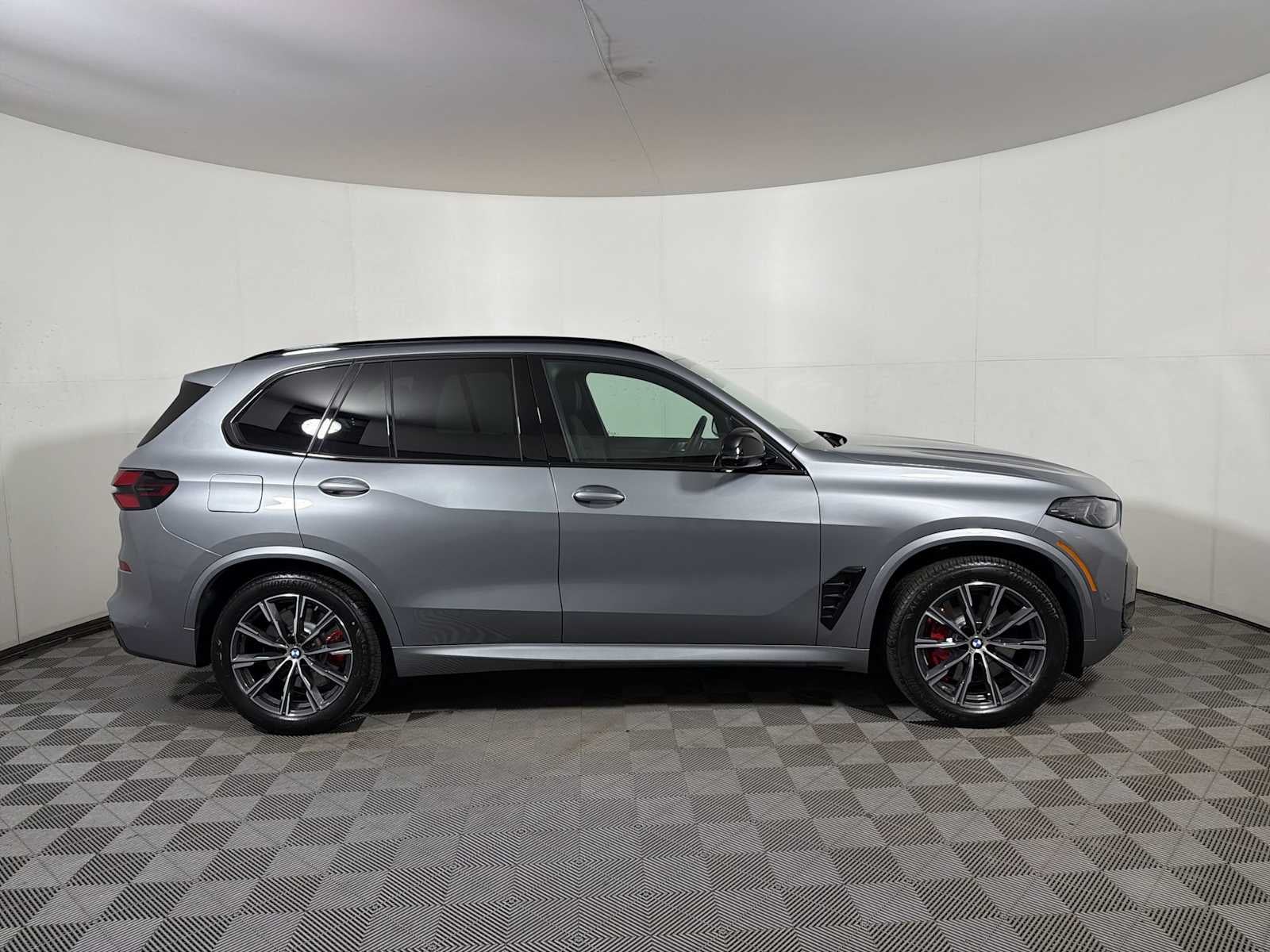 2026 BMW X5 M60i Sports Activity Vehicle