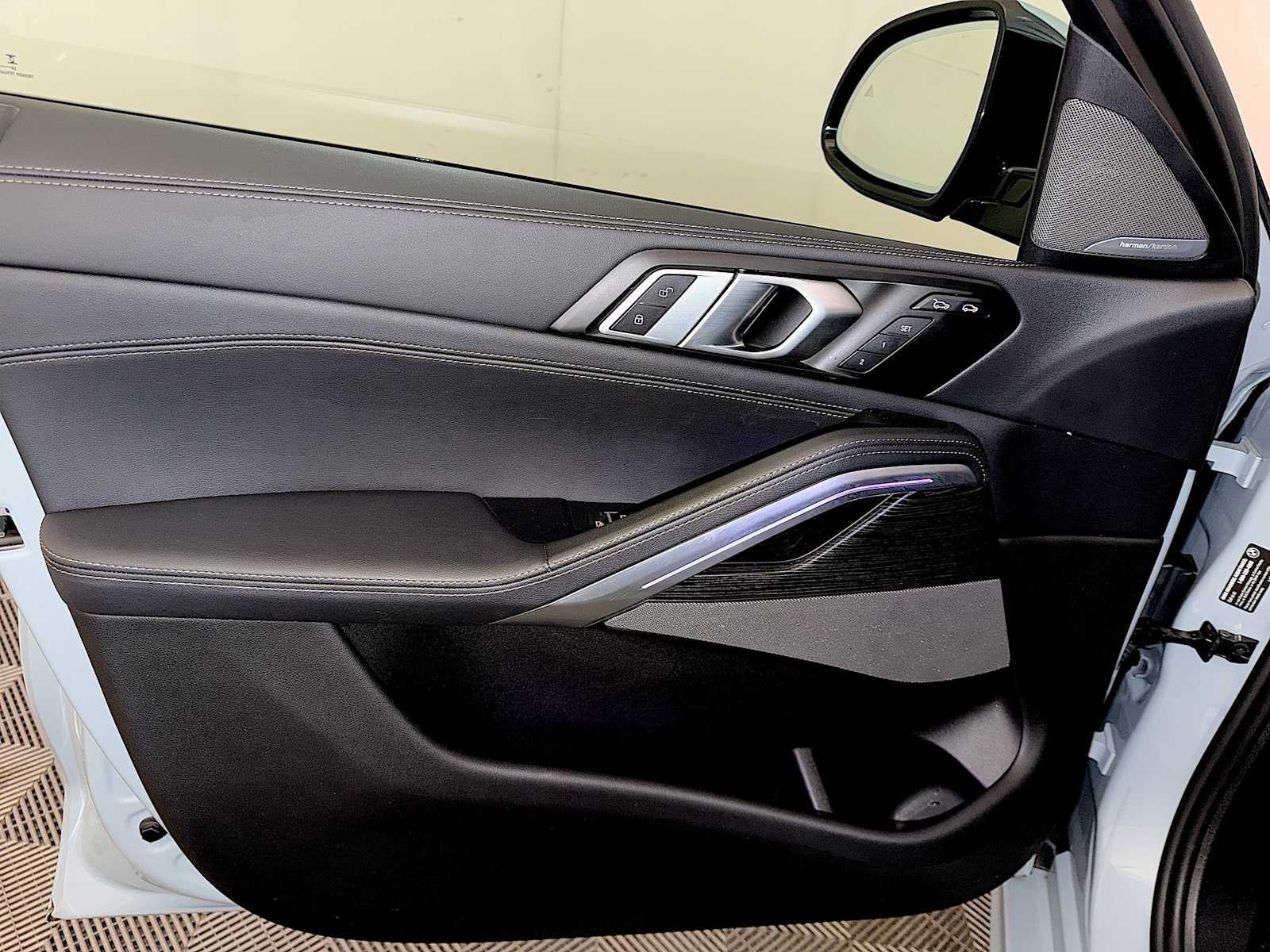 2025 BMW X6 xDrive40i Sports Activity Coupe