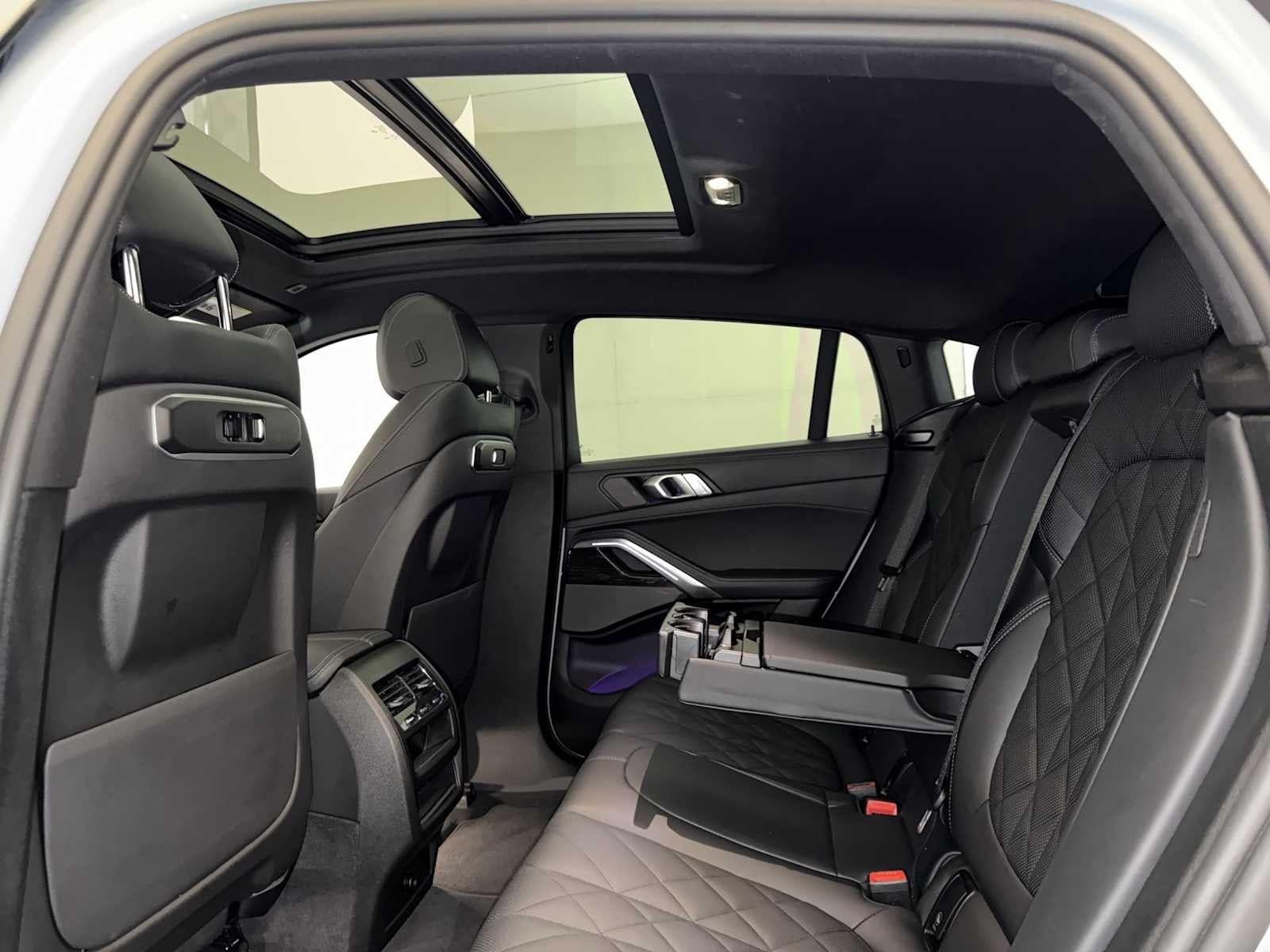 2025 BMW X6 xDrive40i Sports Activity Coupe