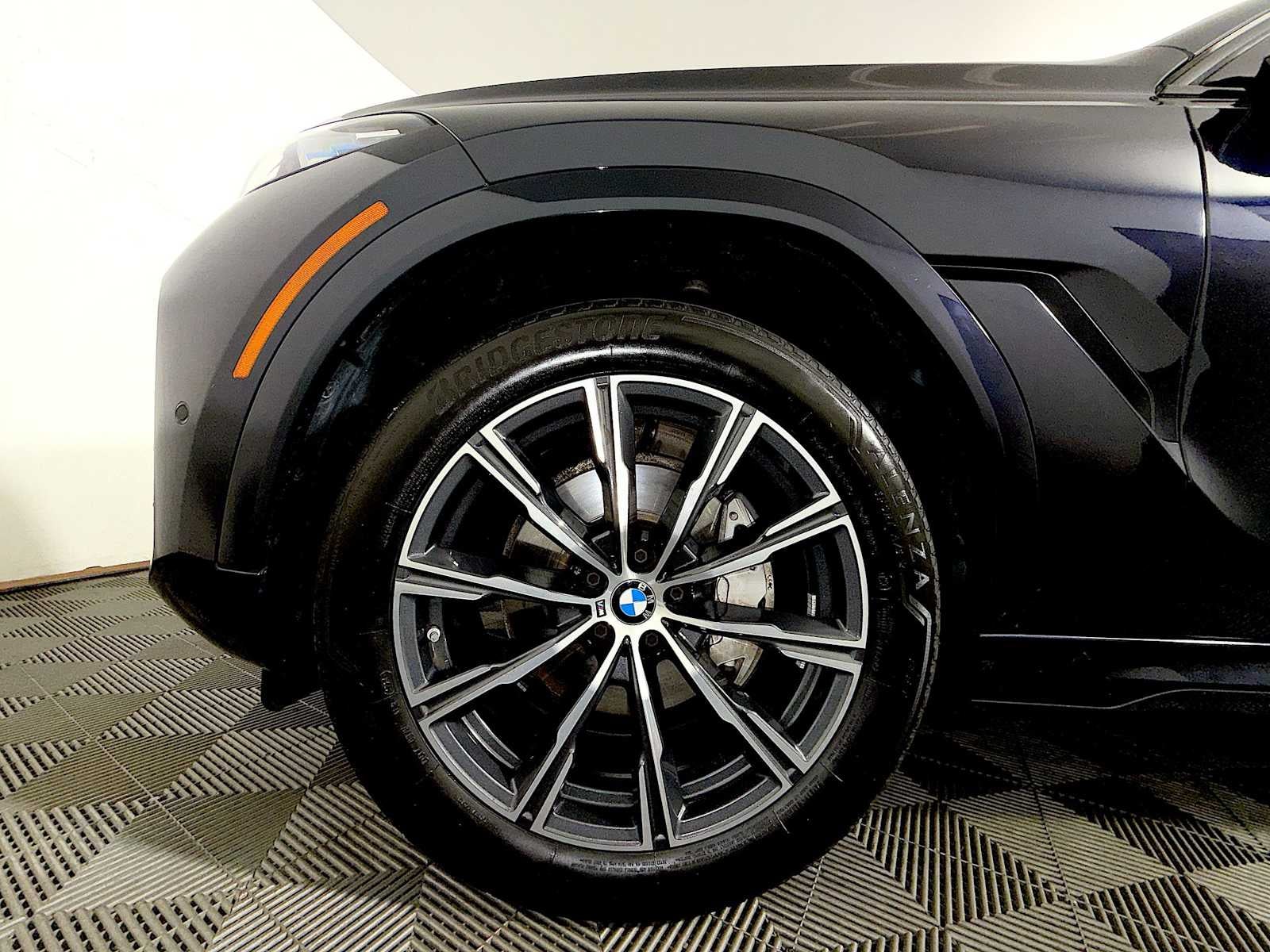 2025 BMW X6 xDrive40i Sports Activity Coupe