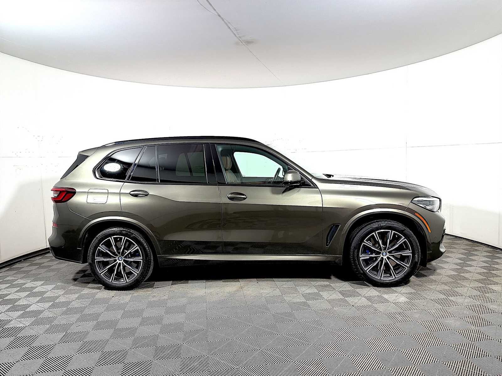 2023 BMW X5 M50i Sports Activity Vehicle