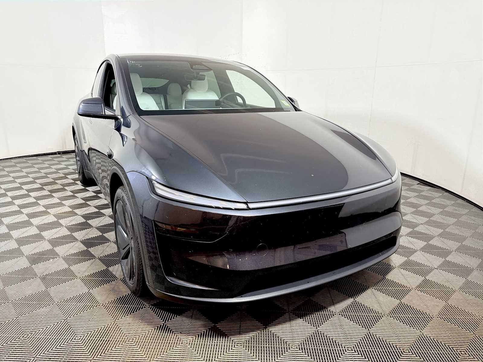 2026 Tesla Model Y RWD
