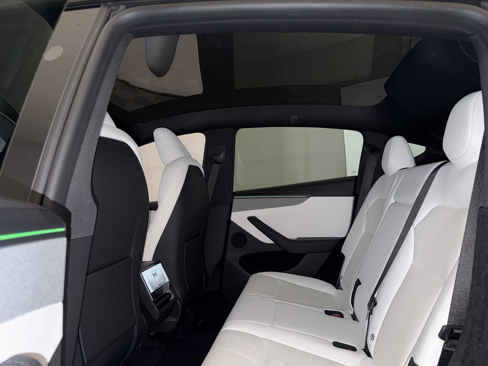 2026 Tesla Model Y RWD