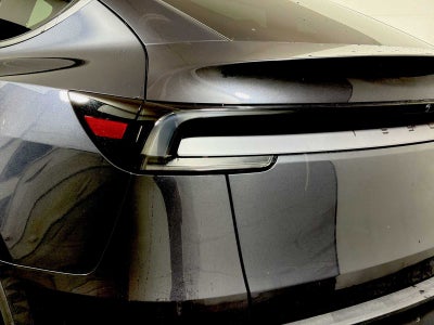 2026 Tesla Model Y RWD