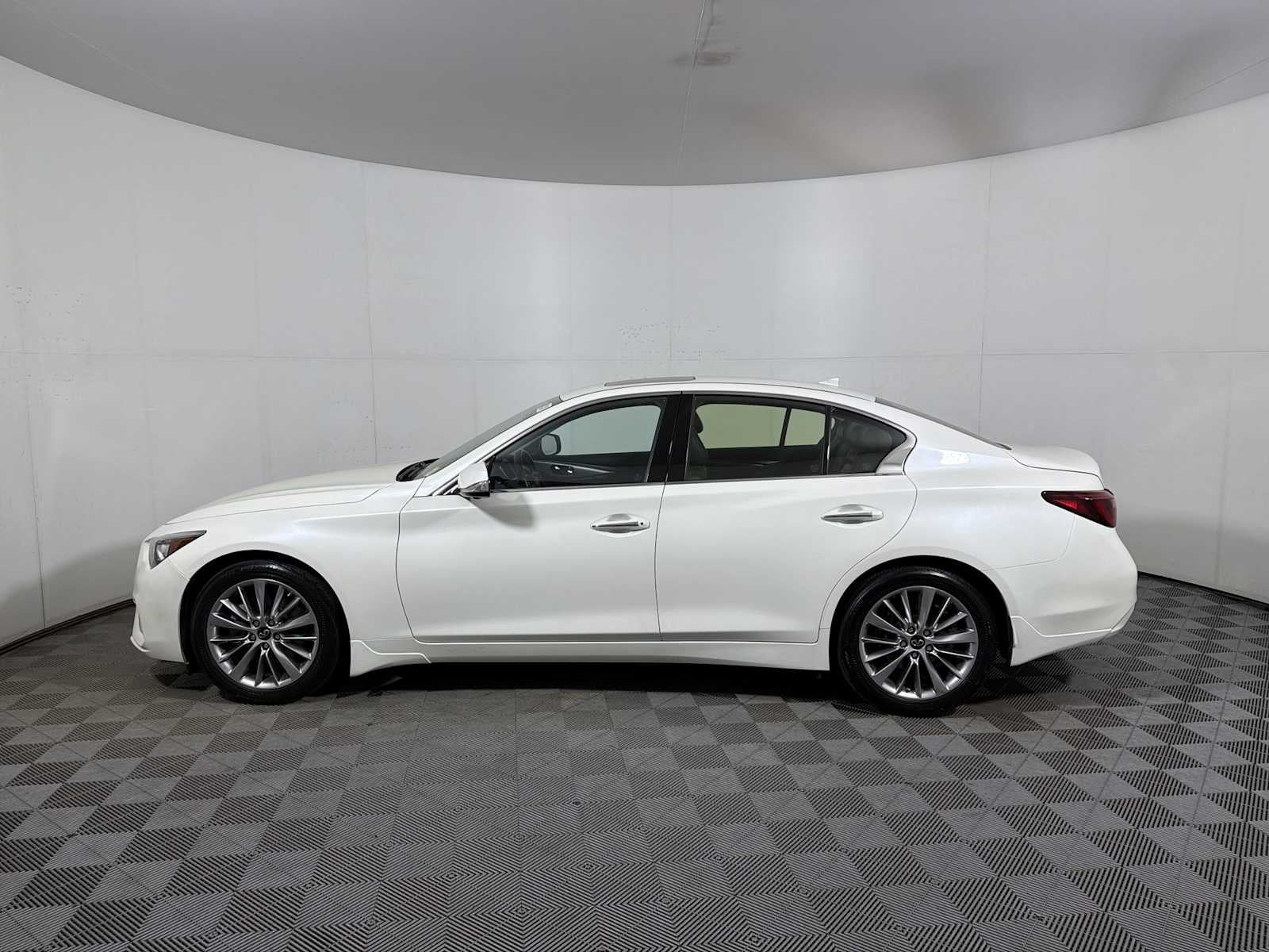 2023 INFINITI Q50 LUXE AWD