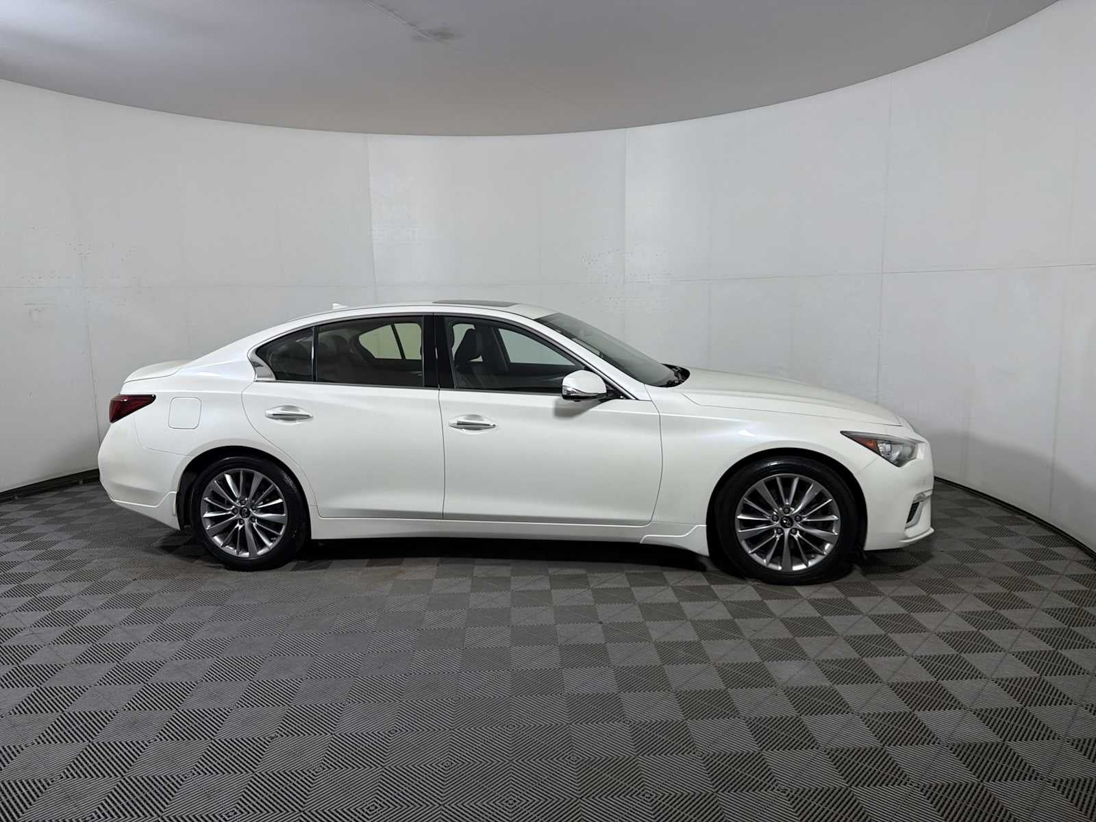 2023 INFINITI Q50 LUXE AWD