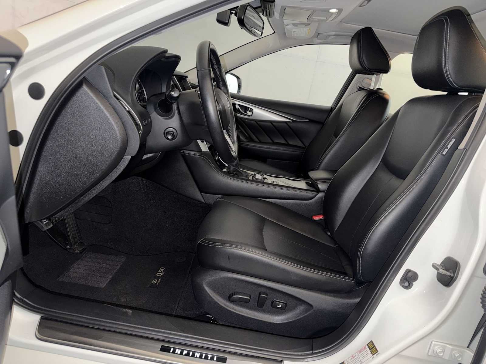 2023 INFINITI Q50 LUXE AWD
