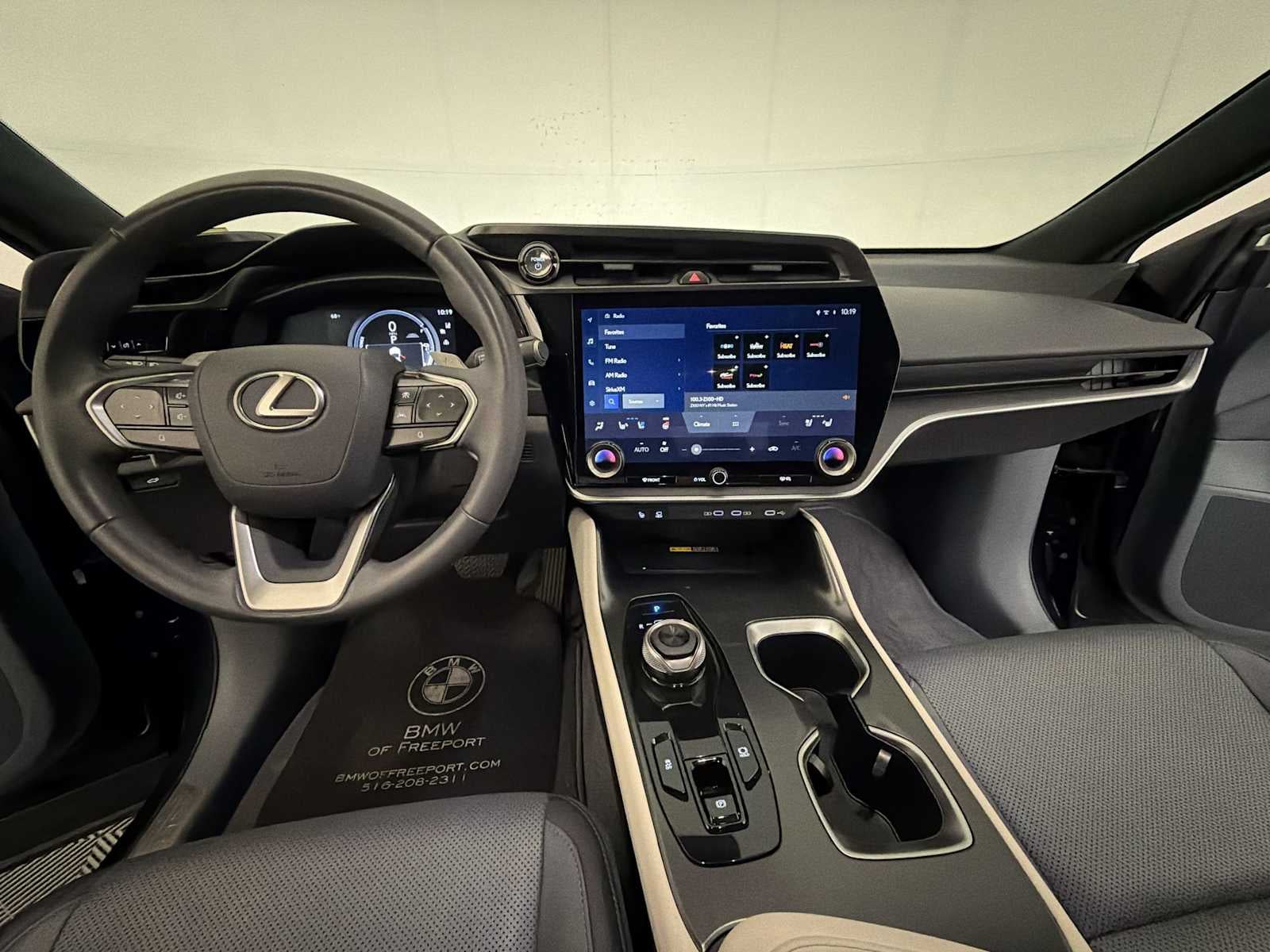 2023 Lexus RZ RZ 450e Premium AWD w/18 Wheels