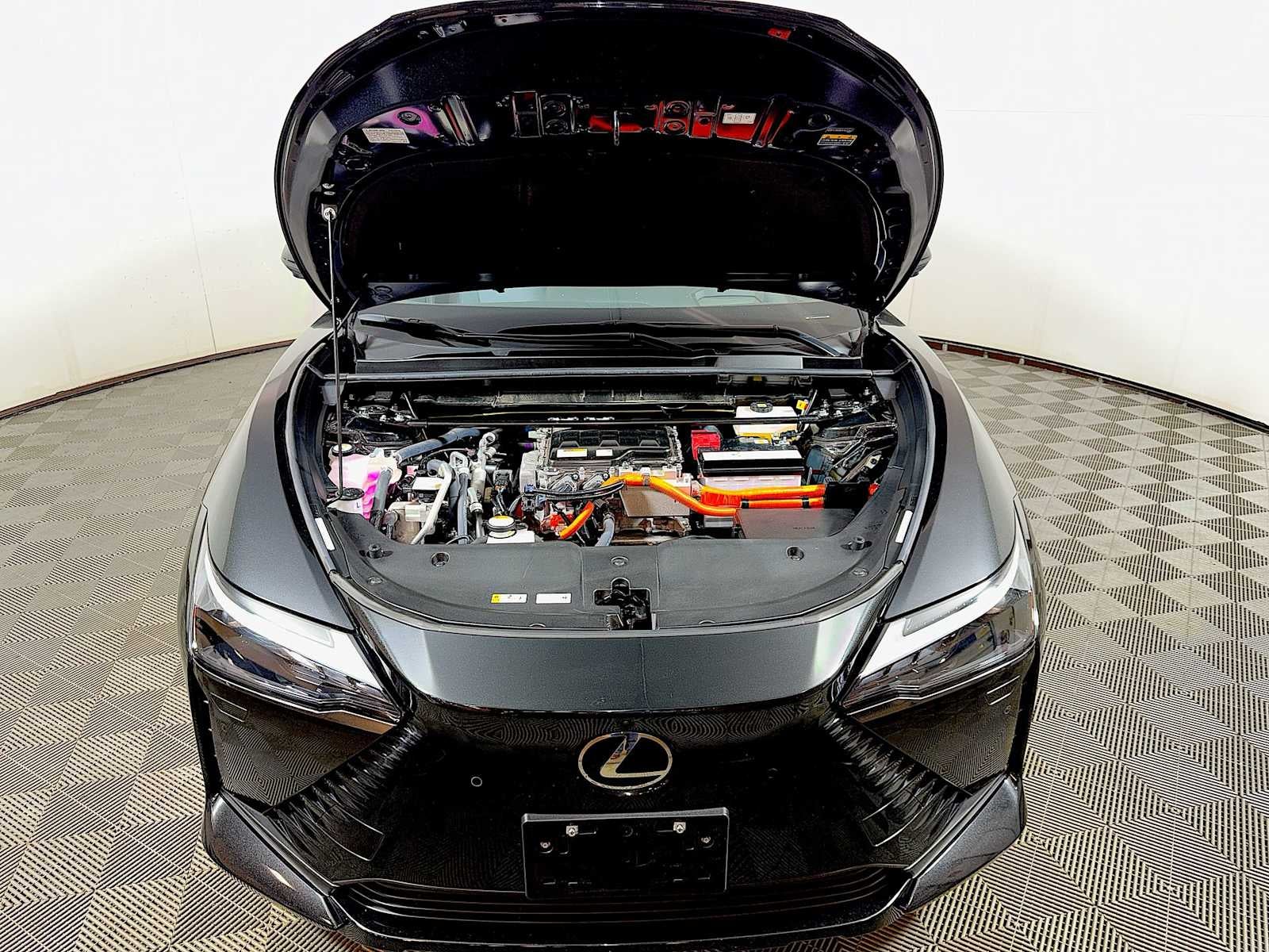 2023 Lexus RZ RZ 450e Premium AWD w/18 Wheels