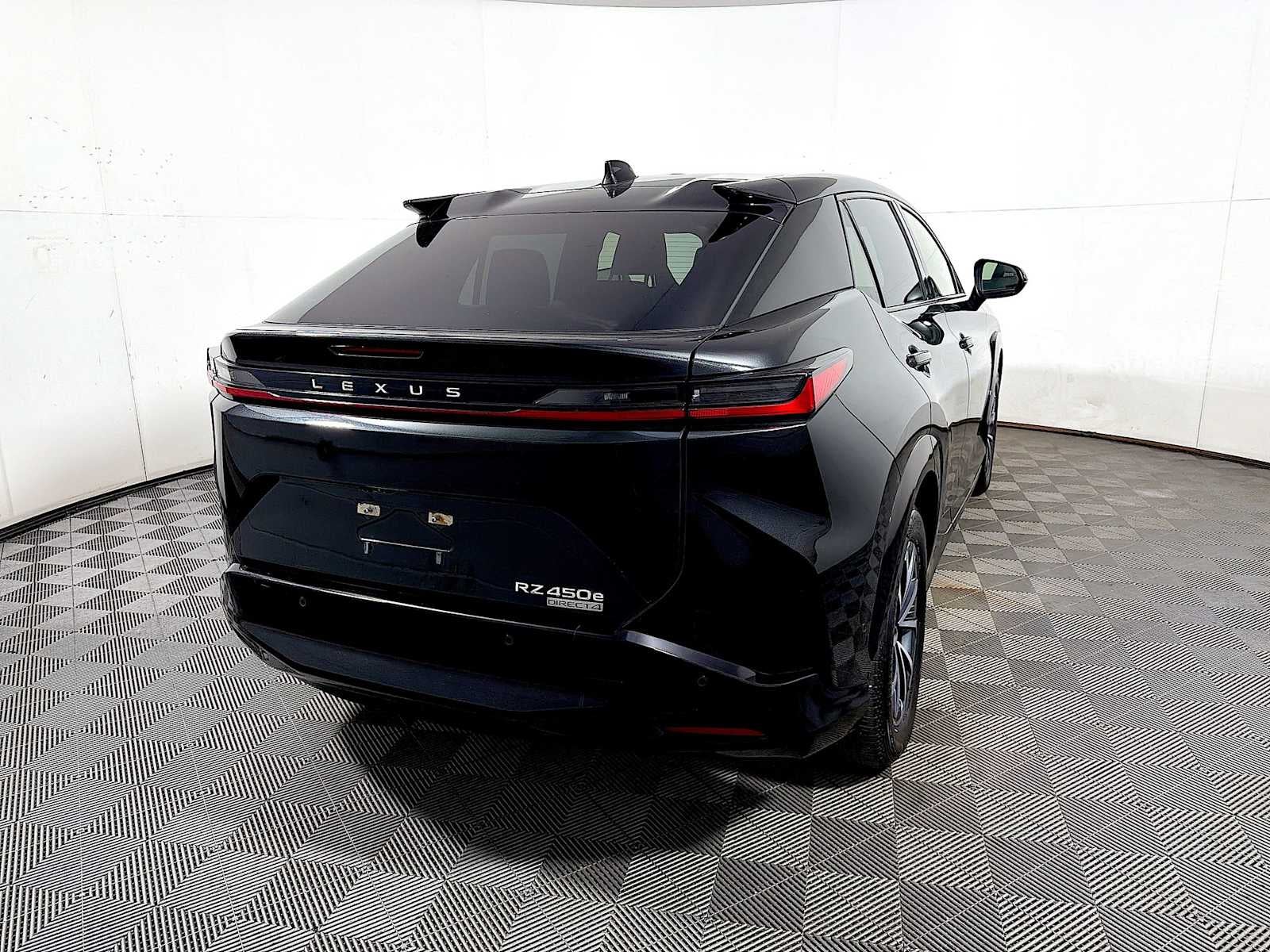 2023 Lexus RZ RZ 450e Premium AWD w/18 Wheels