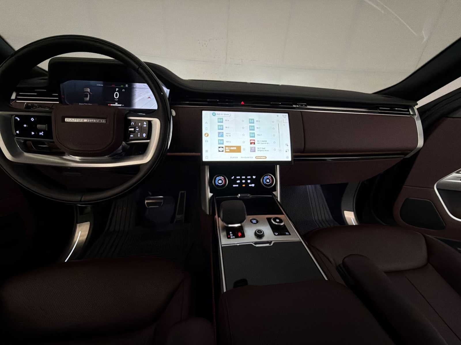 2023 Land Rover Range Rover P400 SE SWB