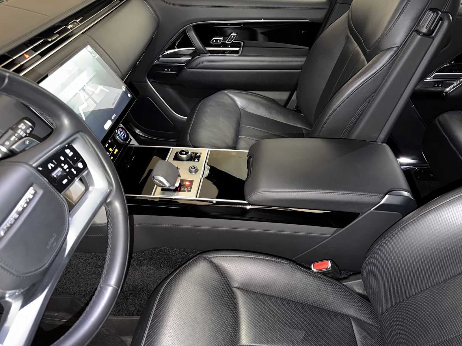 2023 Land Rover Range Rover P530 SE LWB 7 Seat