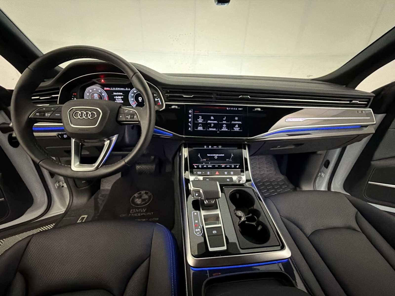 2025 Audi Q8 Premium Plus 55 TFSI quattro
