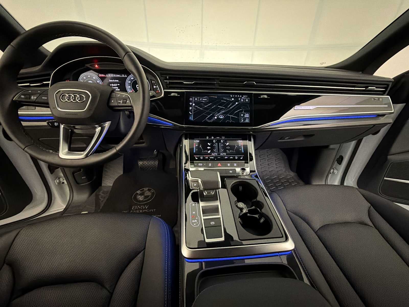2025 Audi Q8 Premium Plus 55 TFSI quattro