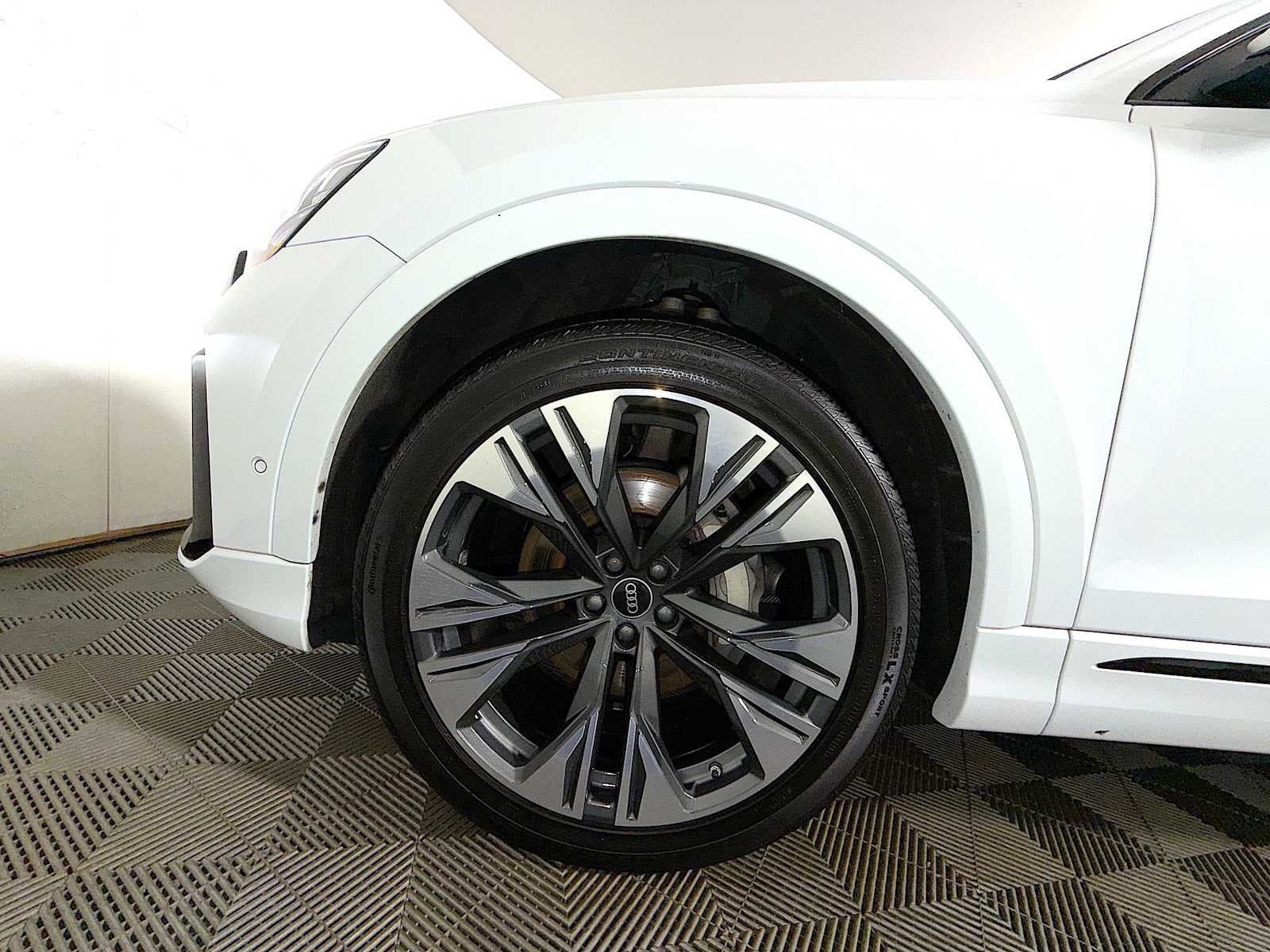 2025 Audi Q8 Premium Plus 55 TFSI quattro