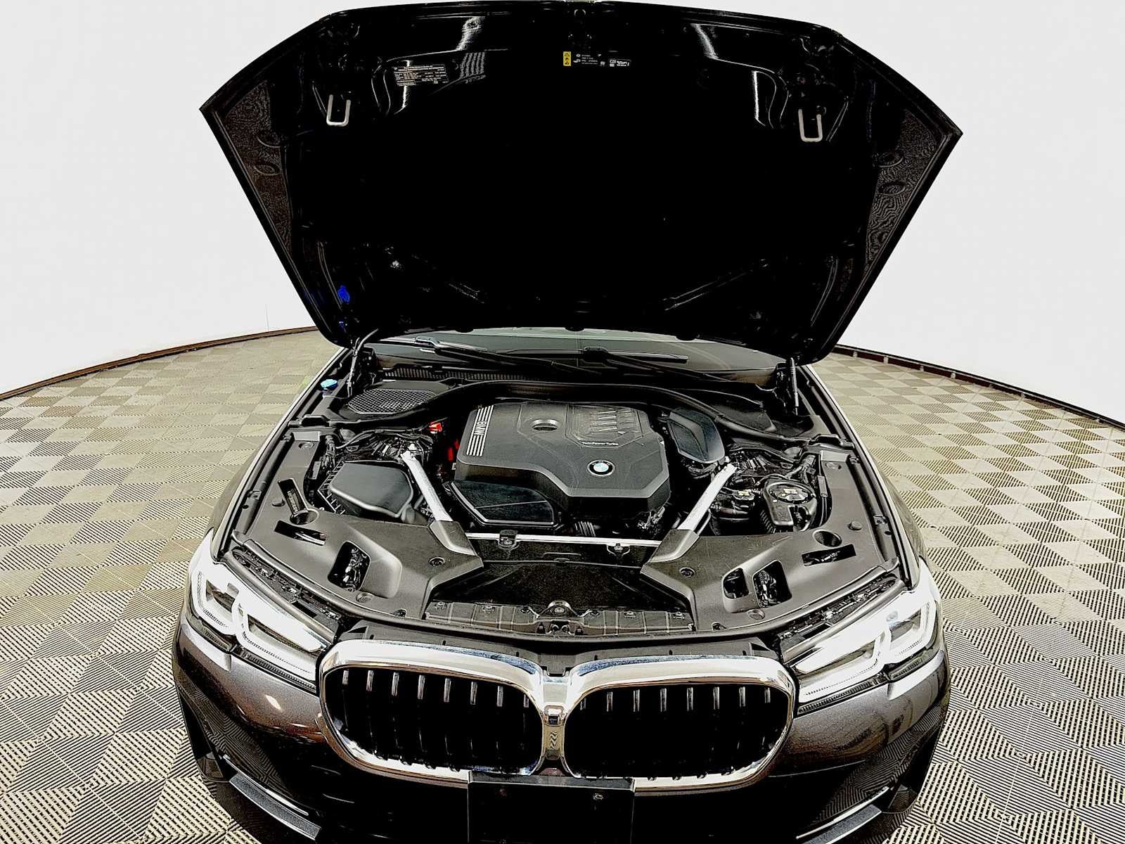 2023 BMW 5 Series 530i xDrive Sedan