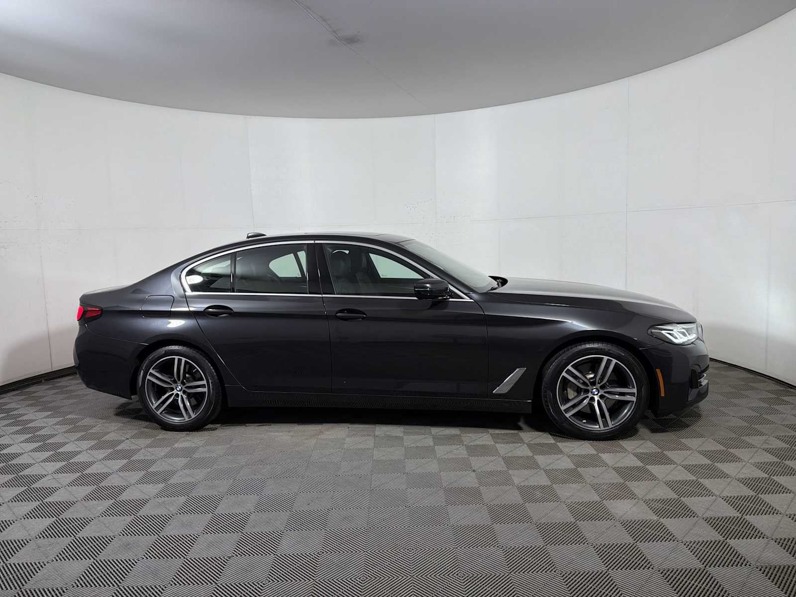 2023 BMW 5 Series 530i xDrive Sedan