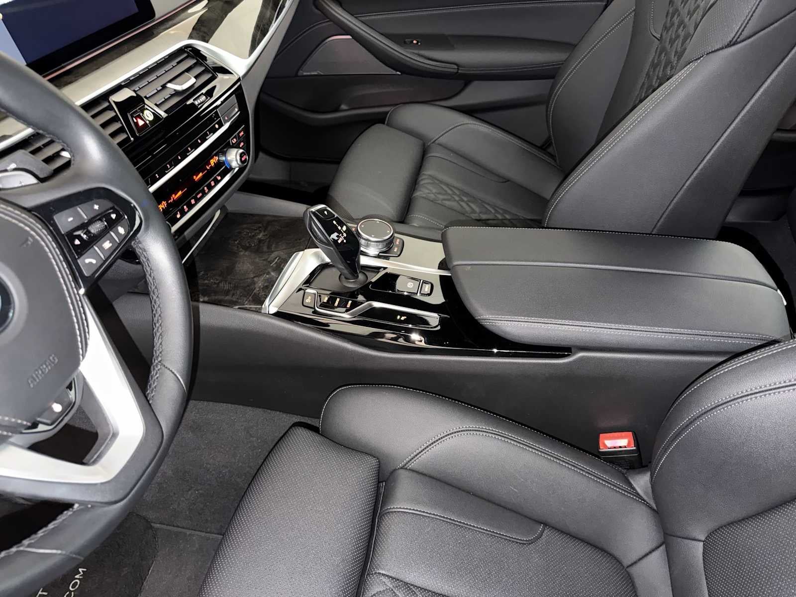 2023 BMW 5 Series 530i xDrive Sedan