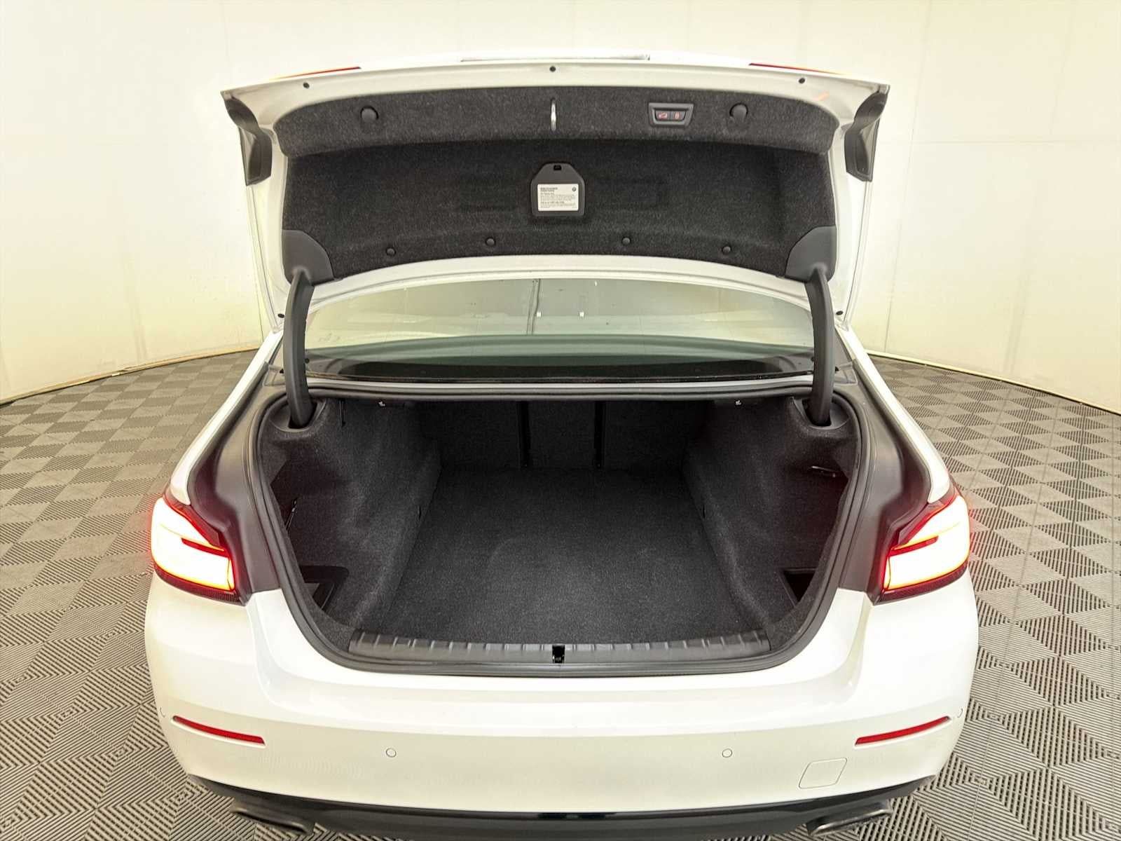 2023 BMW 5 Series 530i xDrive Sedan