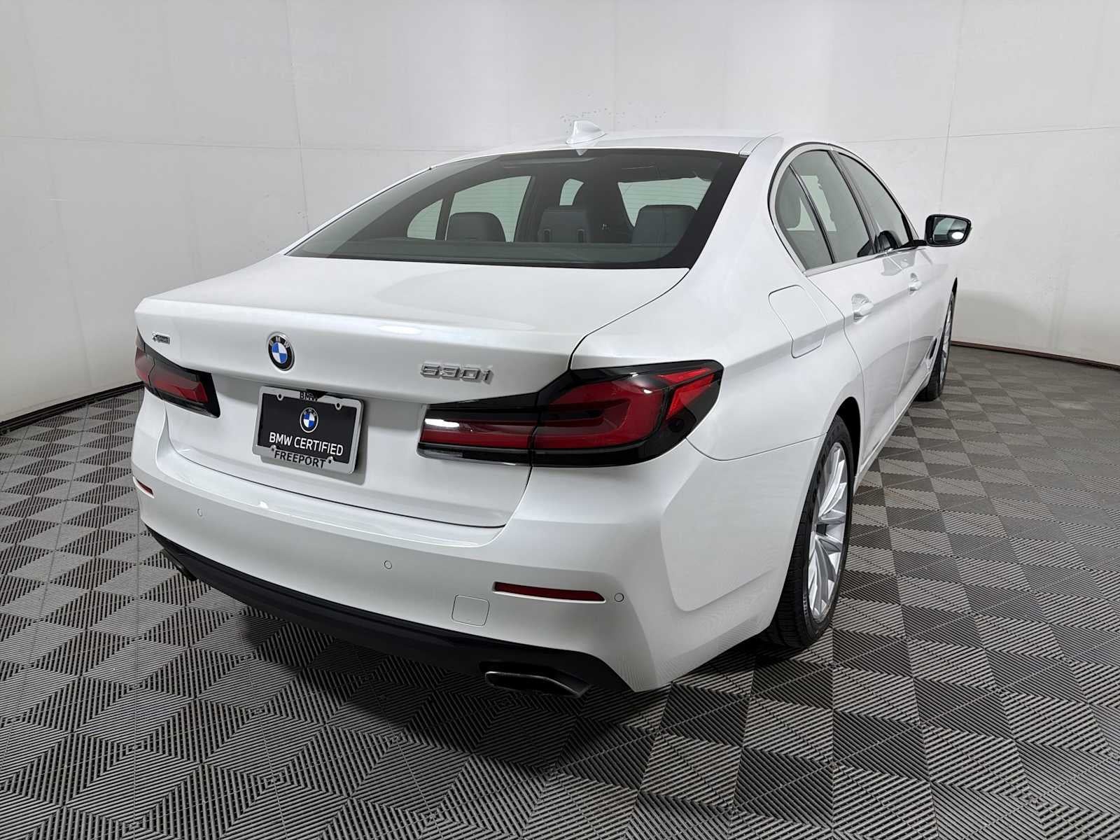 2023 BMW 5 Series 530i xDrive Sedan