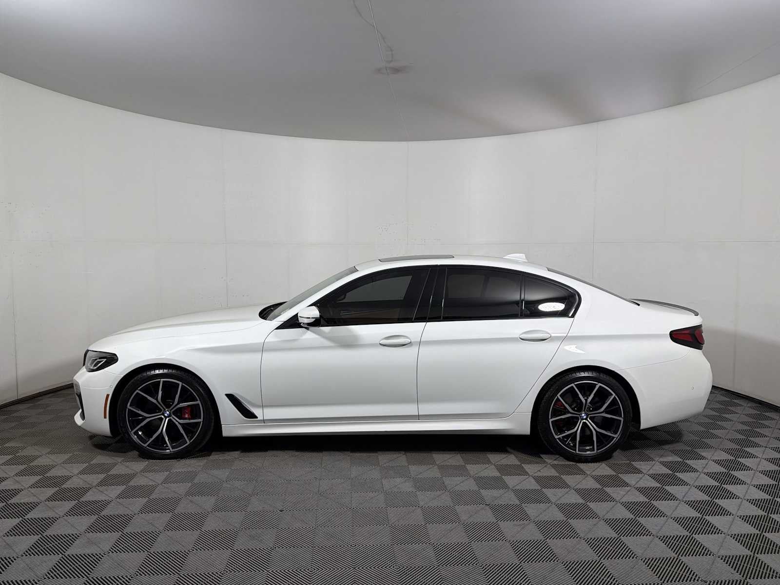 2023 BMW 5 Series 530i xDrive Sedan