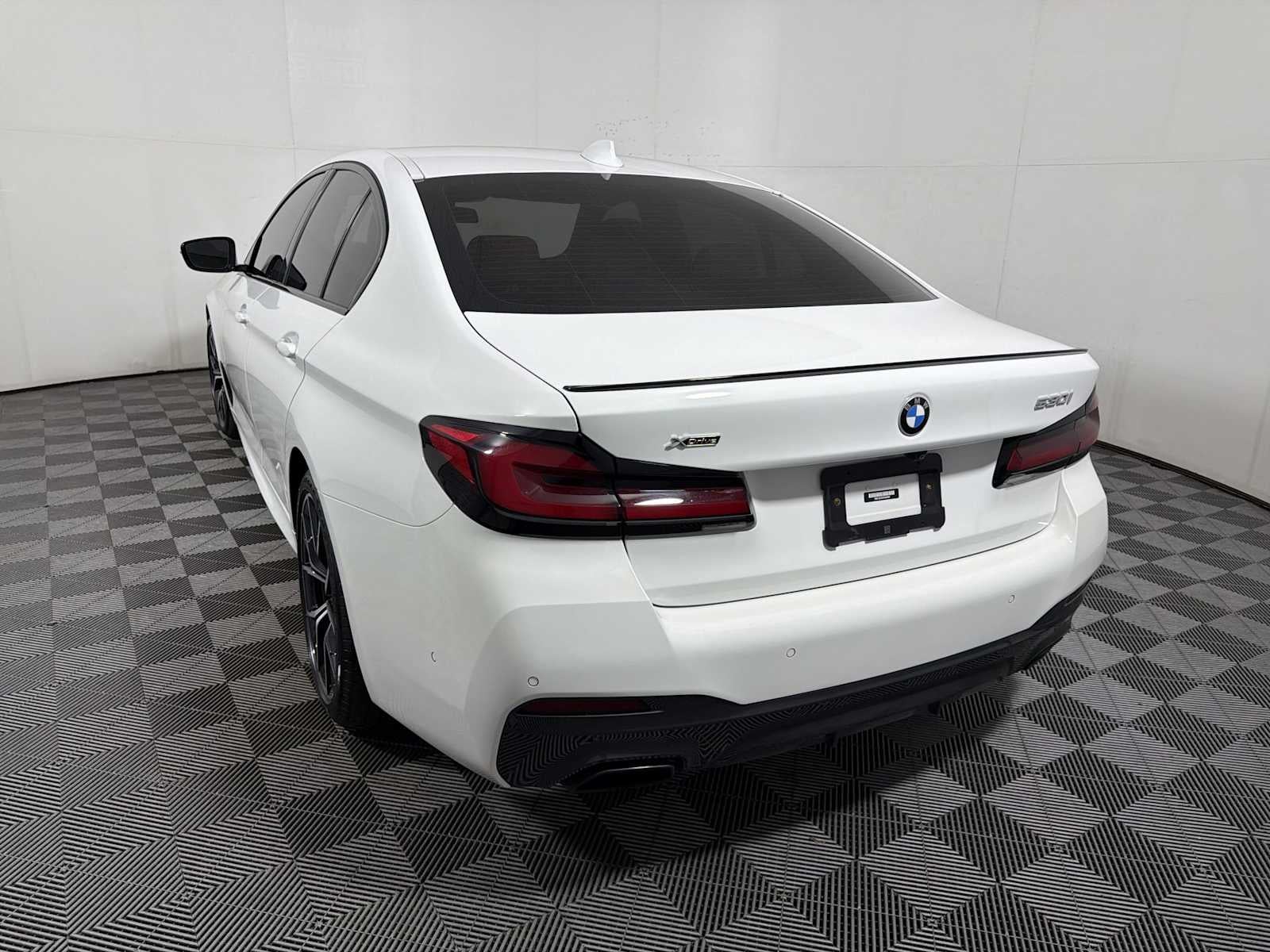 2023 BMW 5 Series 530i xDrive Sedan