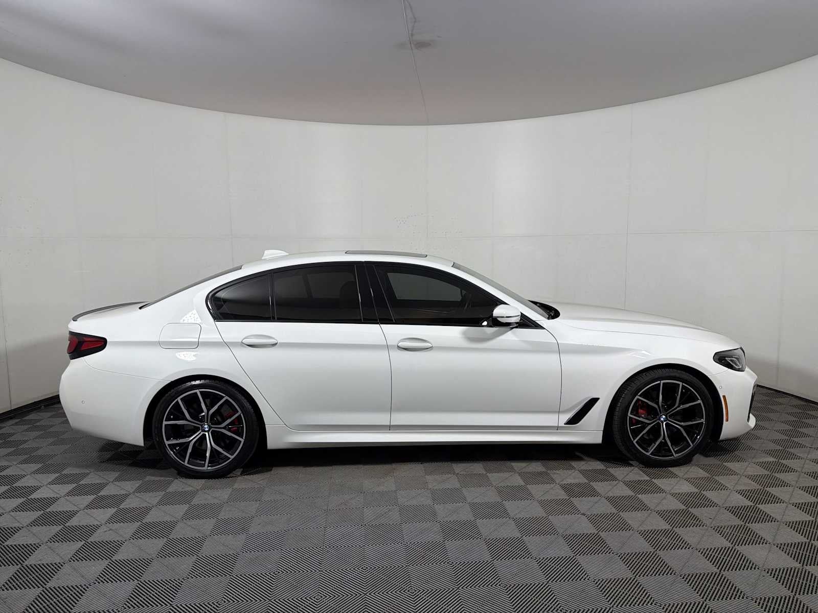 2023 BMW 5 Series 530i xDrive Sedan