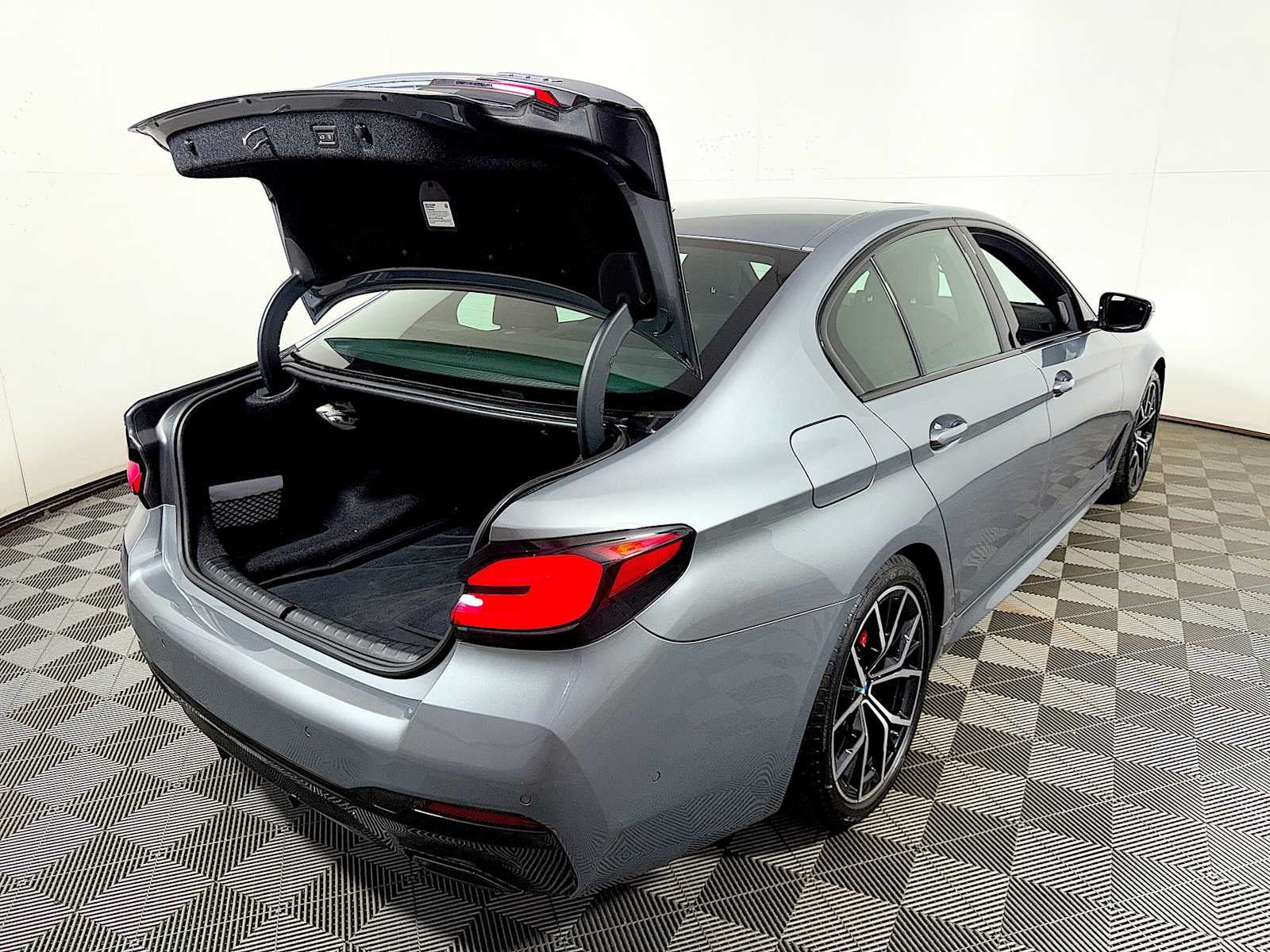 2023 BMW 5 Series 530i xDrive Sedan