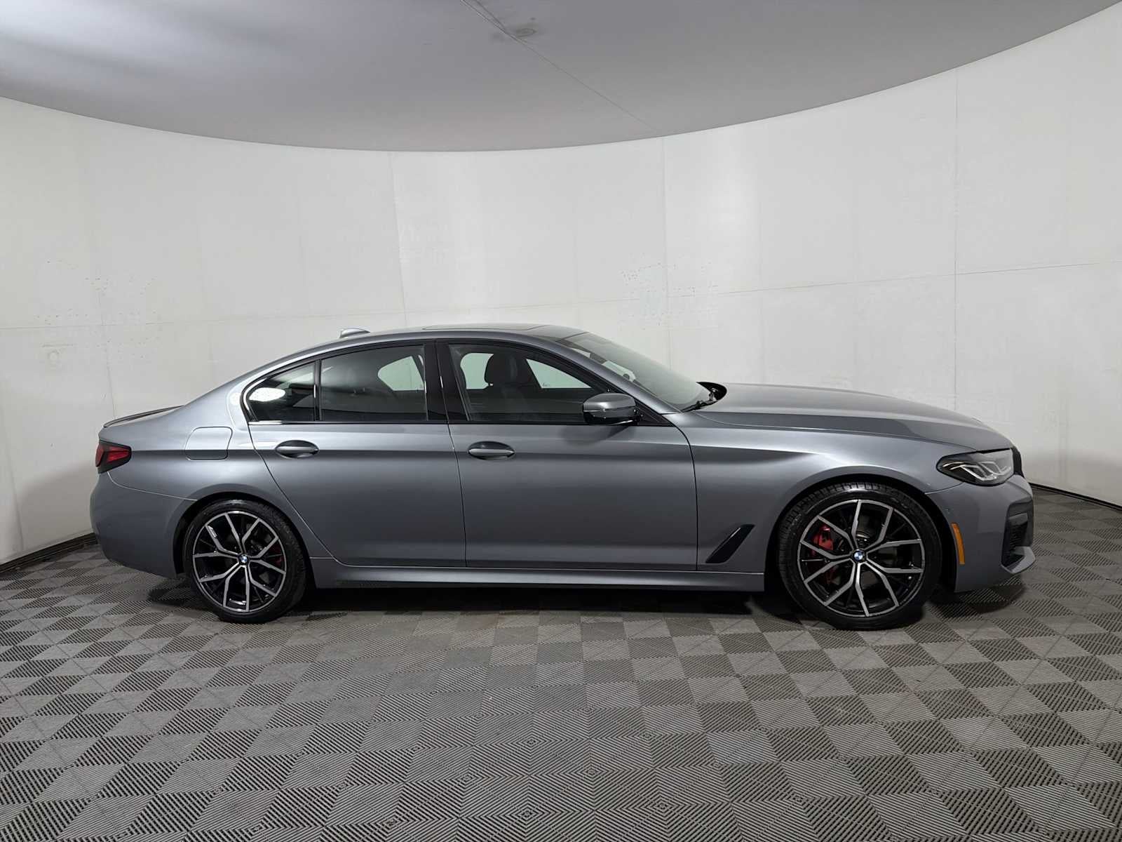 2023 BMW 5 Series 530i xDrive Sedan