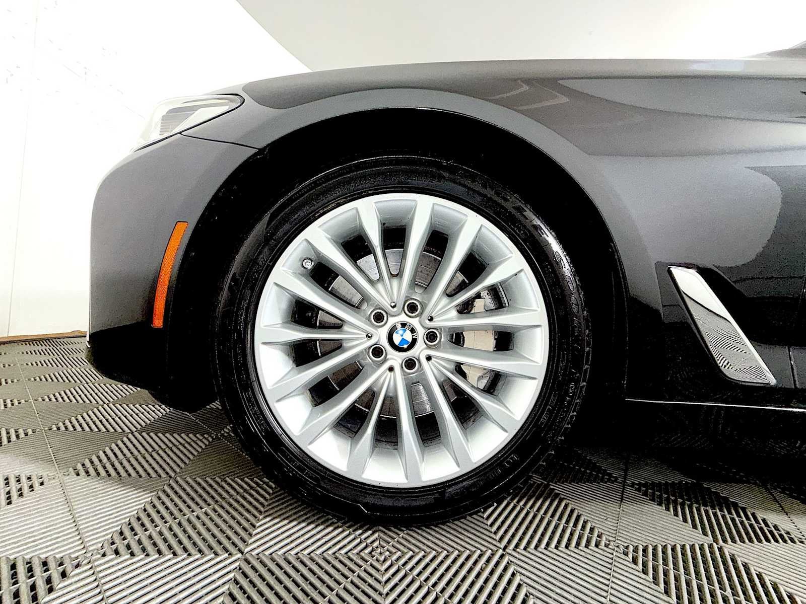 2023 BMW 5 Series 530i xDrive Sedan