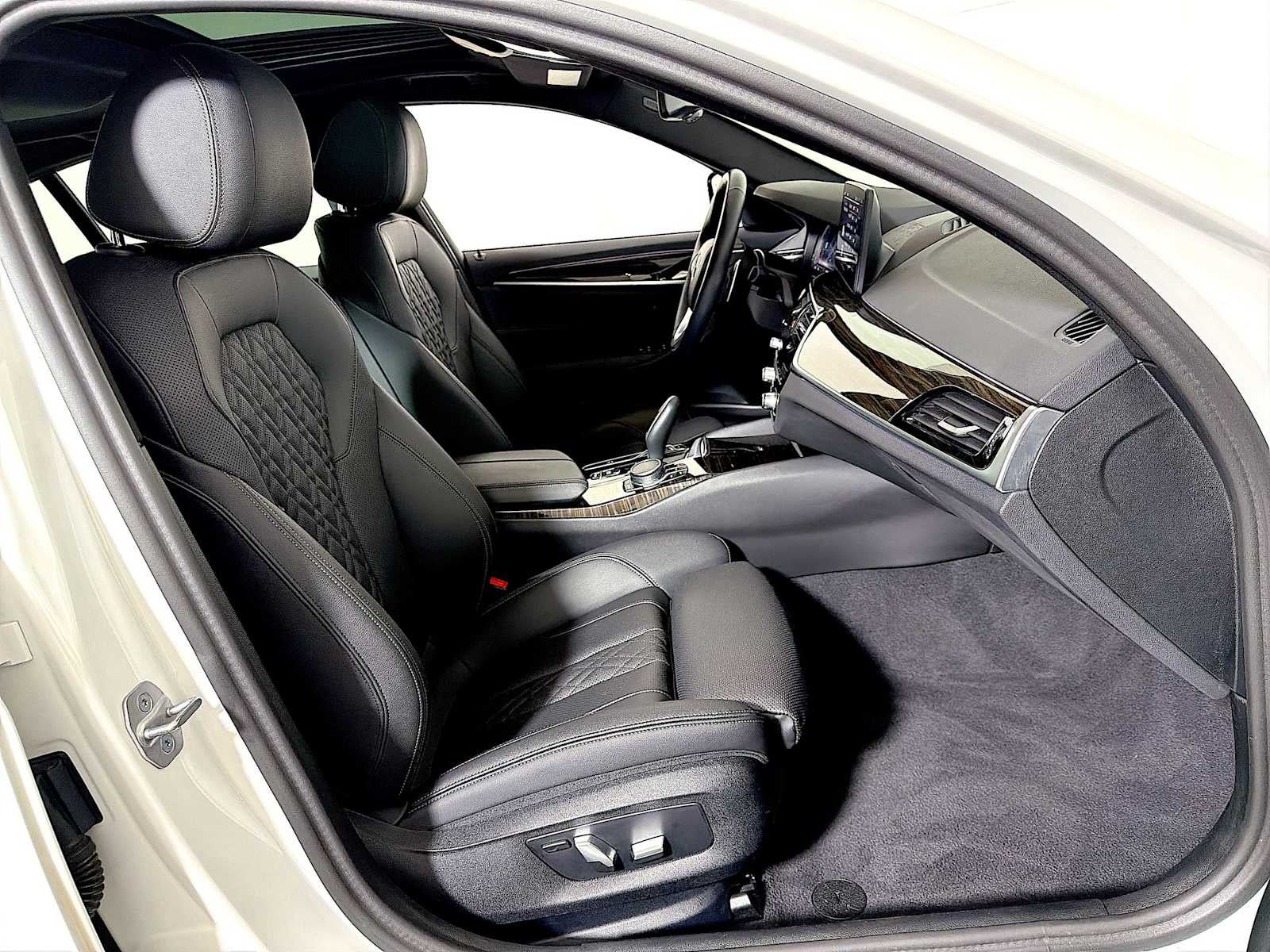 2023 BMW 5 Series 530i xDrive Sedan