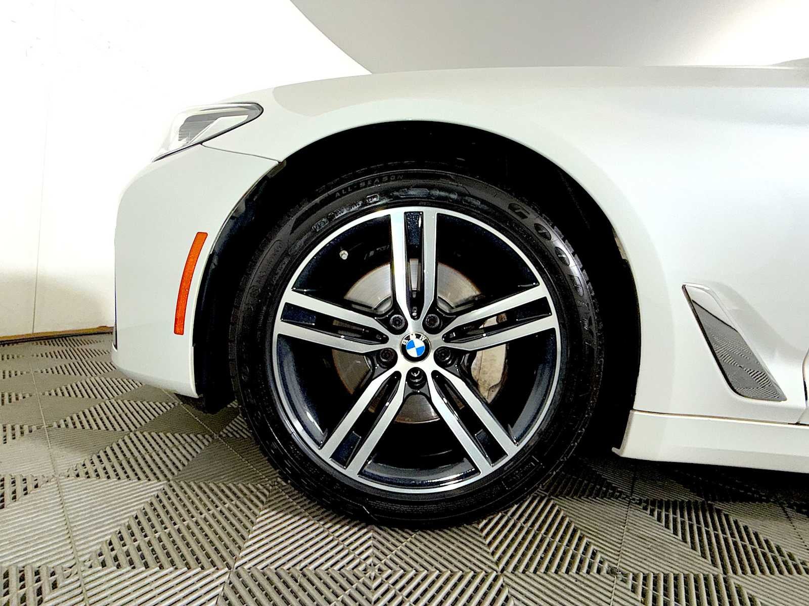 2023 BMW 5 Series 530i xDrive Sedan