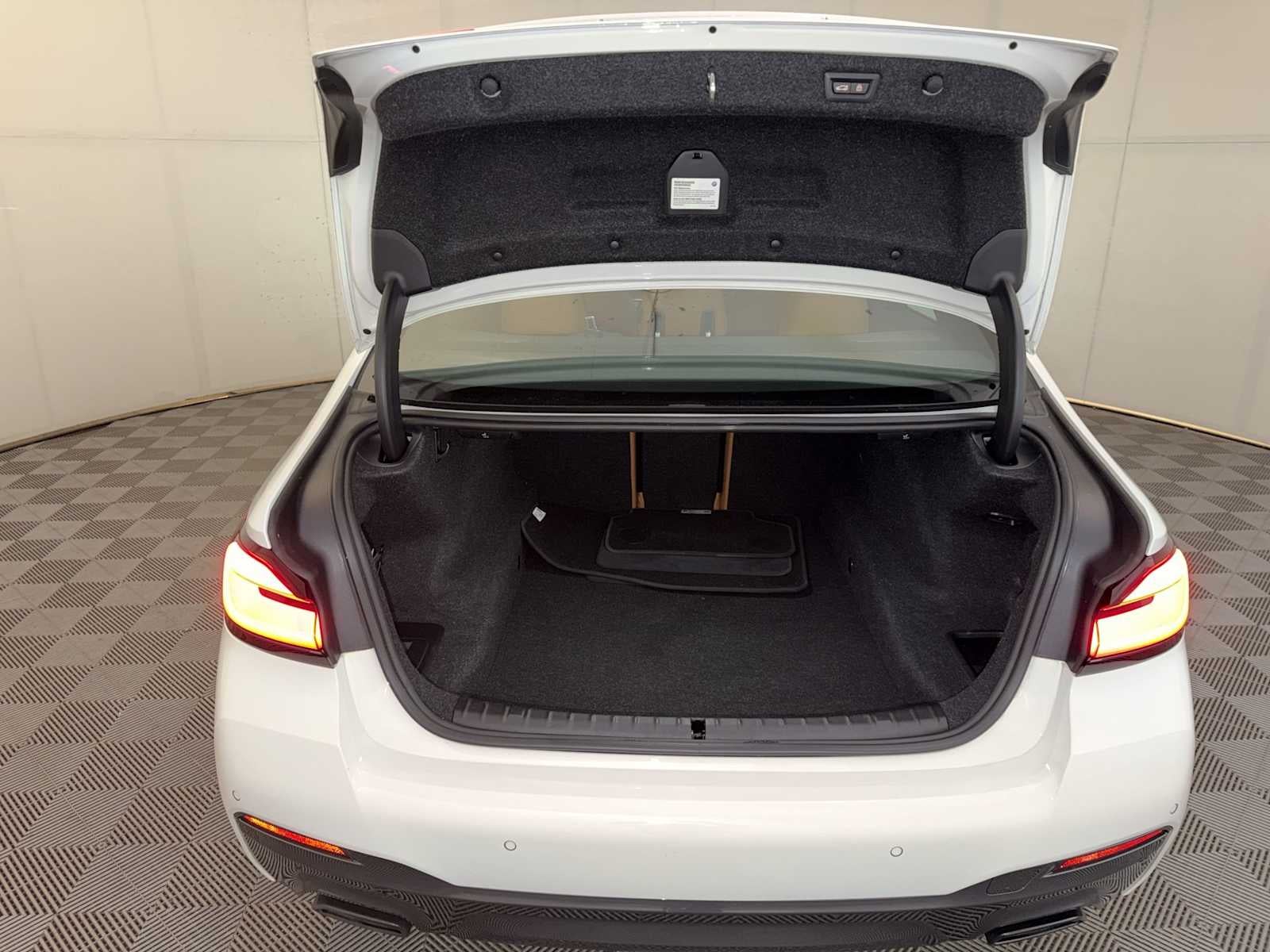 2023 BMW 5 Series 530i xDrive Sedan