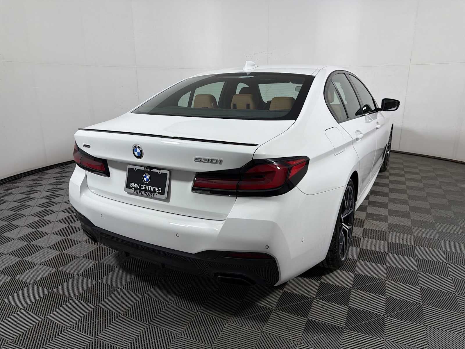 2023 BMW 5 Series 530i xDrive Sedan