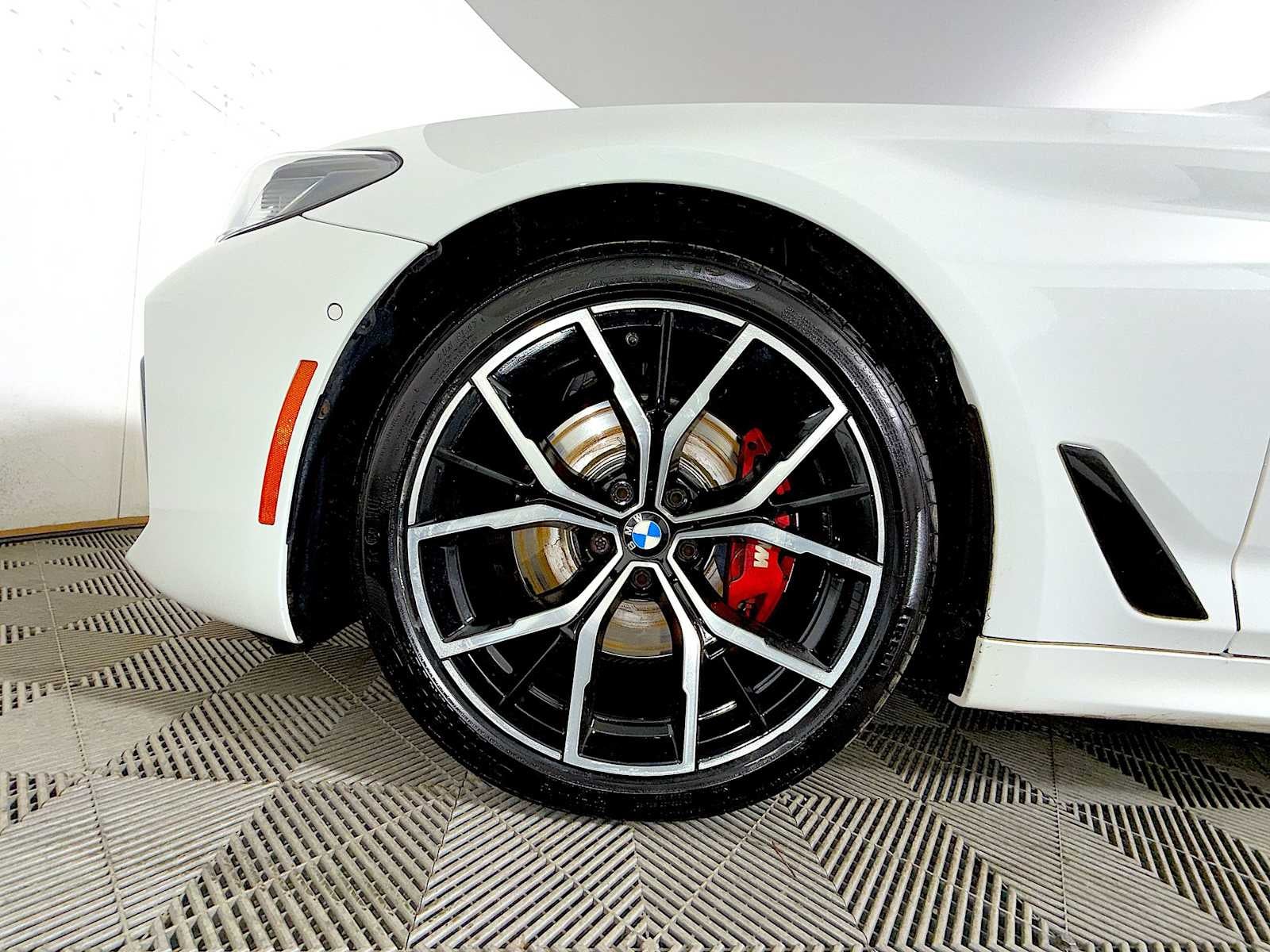 2023 BMW 5 Series 530i xDrive Sedan