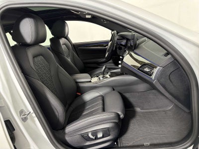 2023 BMW 5 Series 530i xDrive Sedan
