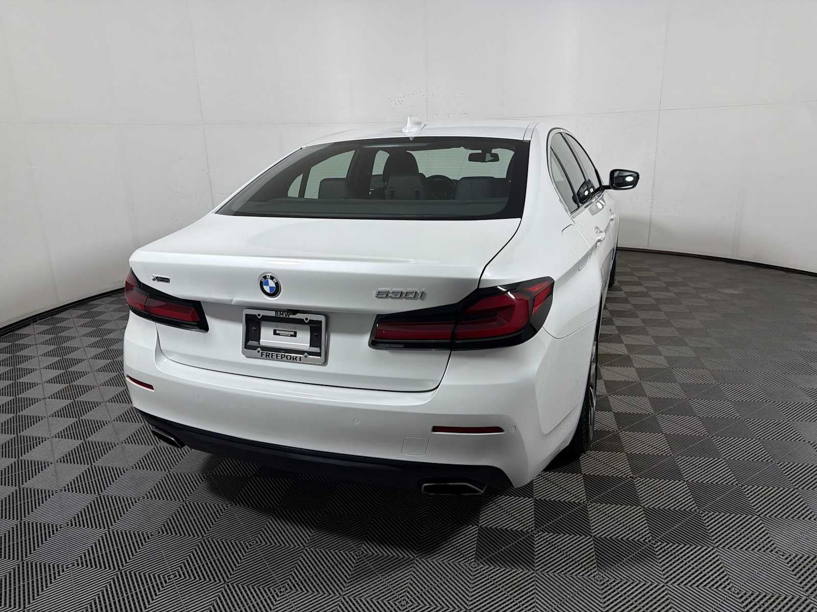 2023 BMW 5 Series 530i xDrive Sedan