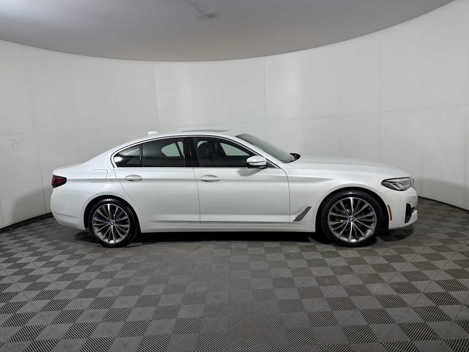 2023 BMW 5 Series 530i xDrive Sedan