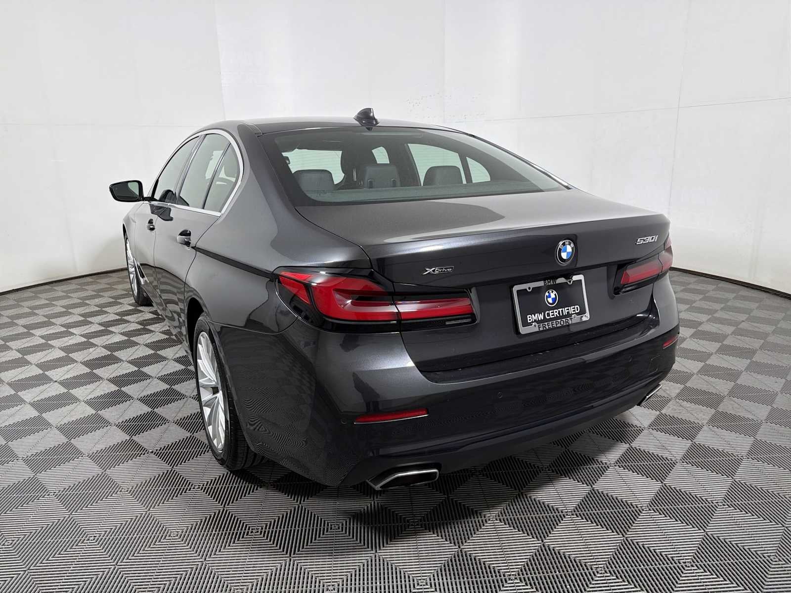 2023 BMW 5 Series 530i xDrive Sedan