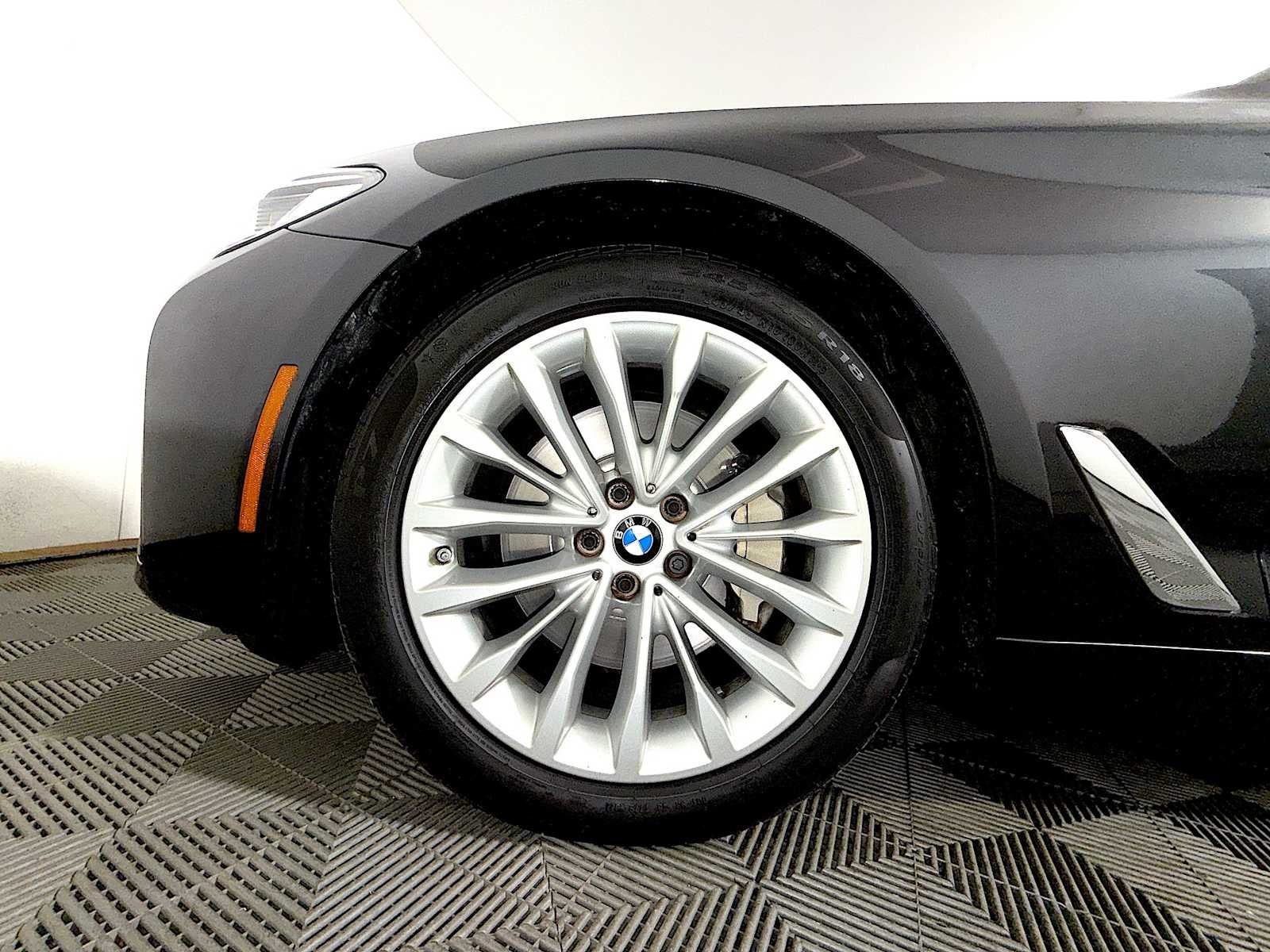 2023 BMW 5 Series 530i xDrive Sedan