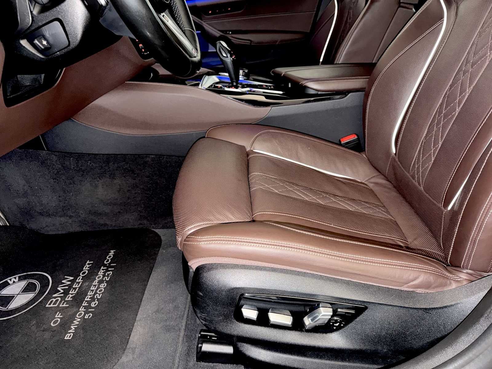 2022 BMW 5 Series M550i xDrive Sedan