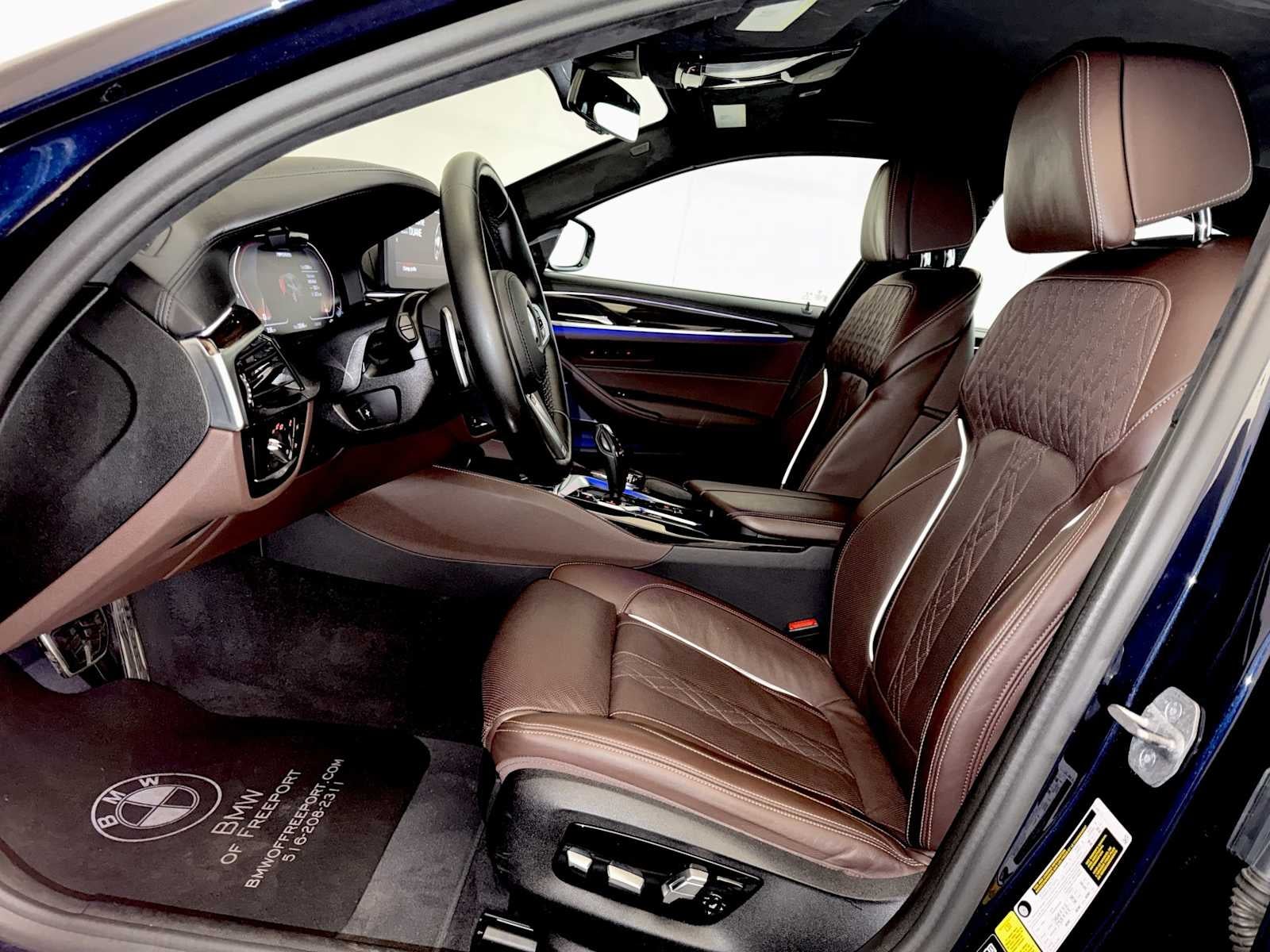 2022 BMW 5 Series M550i xDrive Sedan