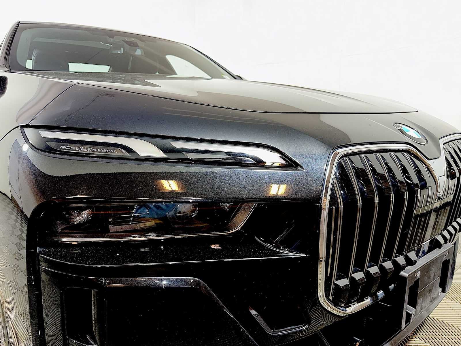 2023 BMW 7 Series 760i xDrive Sedan