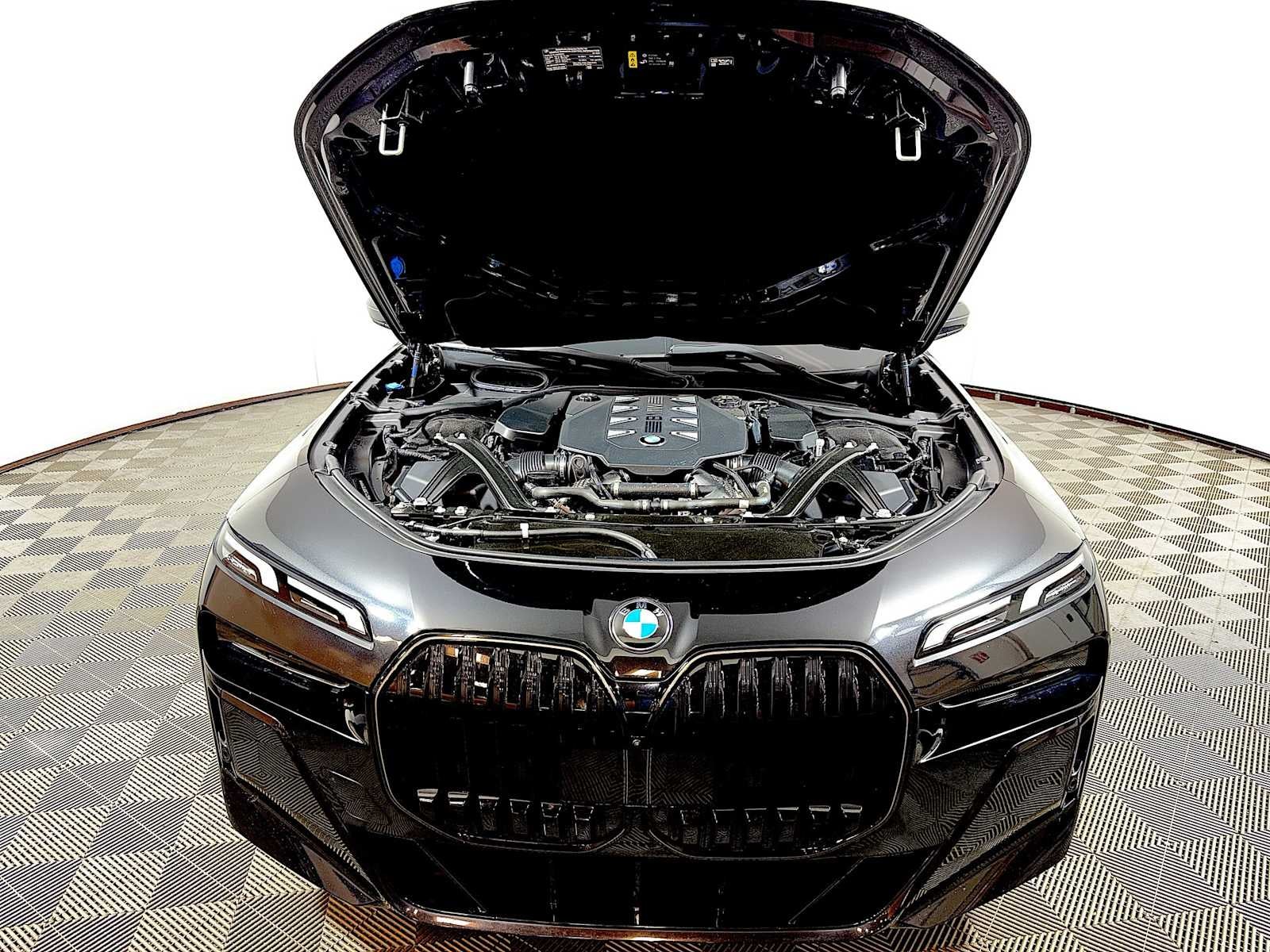 2025 BMW 7 Series 760i xDrive Sedan