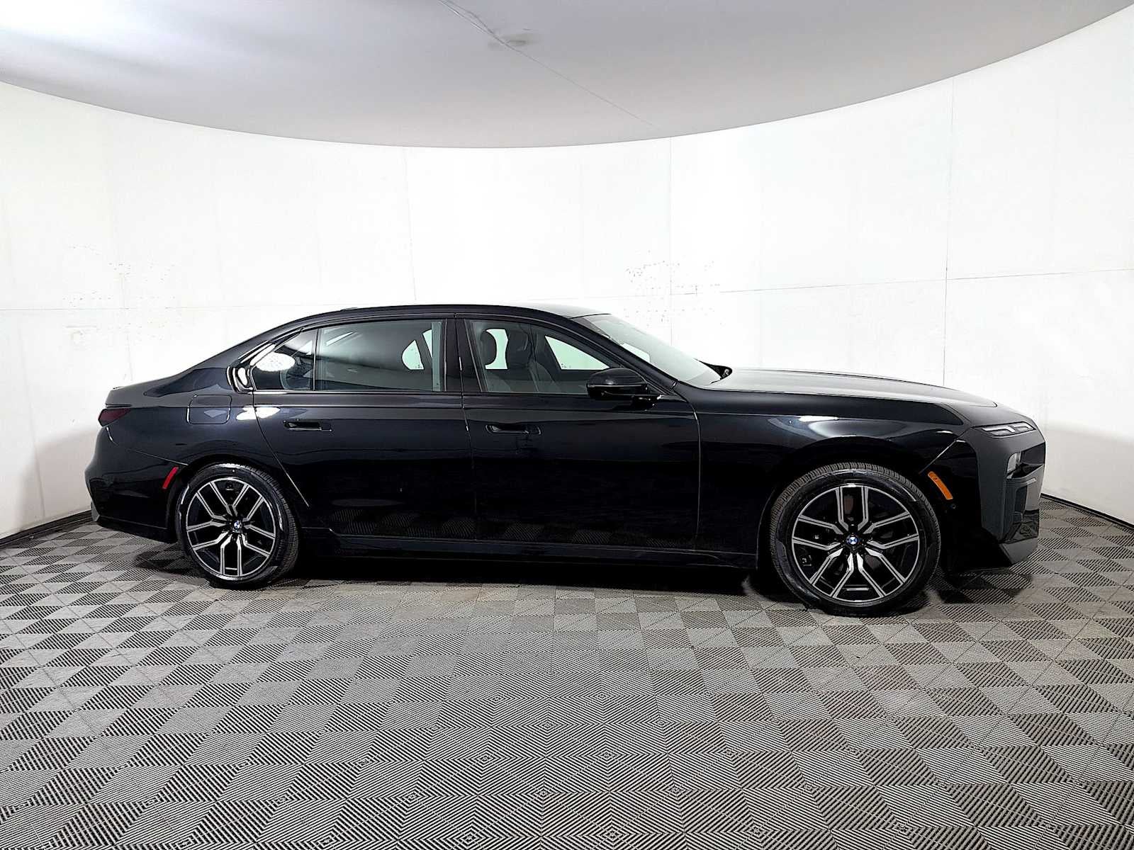 2025 BMW 7 Series 760i xDrive Sedan