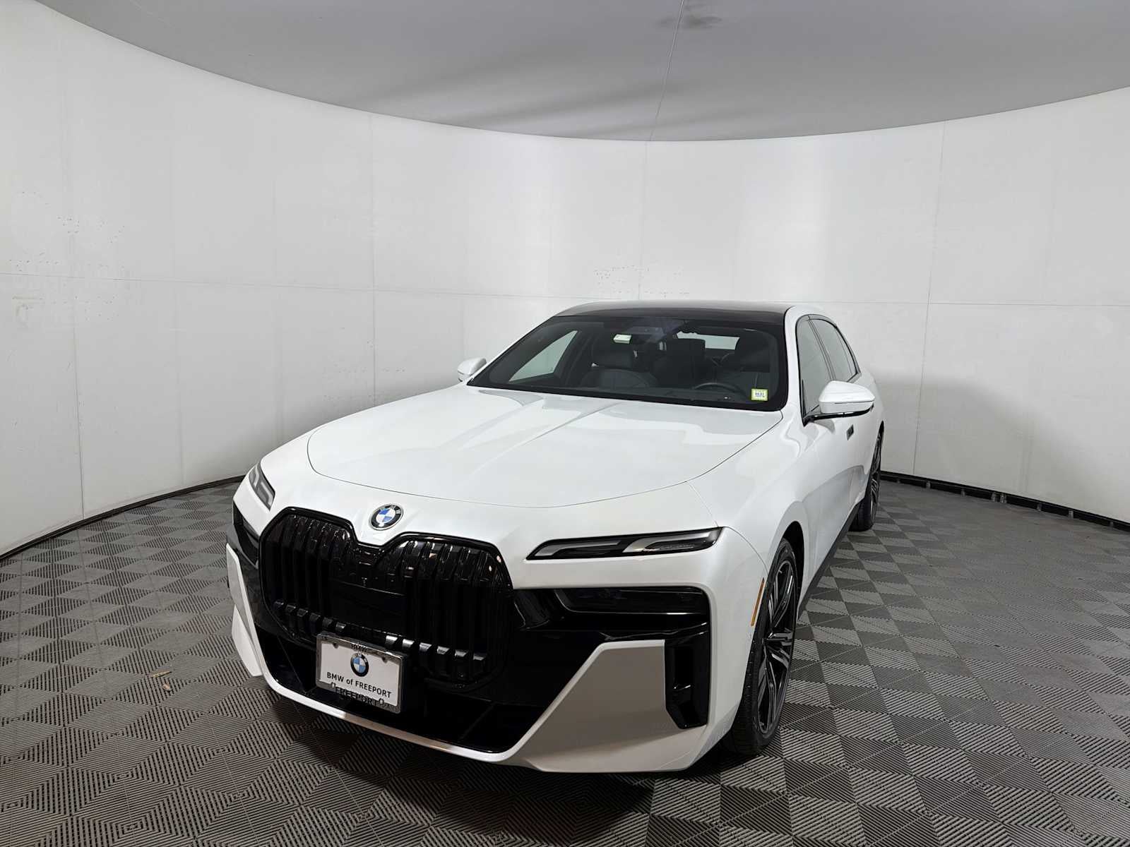 2023 BMW 7 Series 760i xDrive Sedan