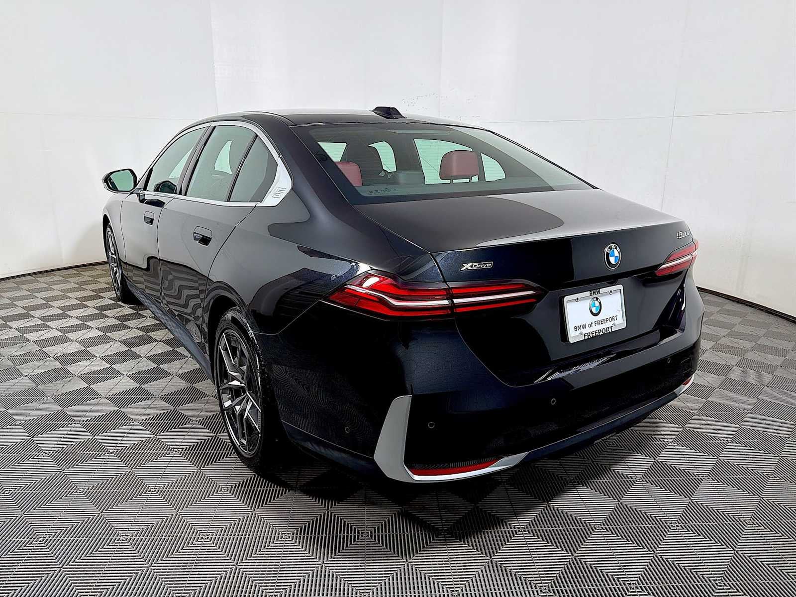 2026 BMW 5 Series 530i xDrive Sedan