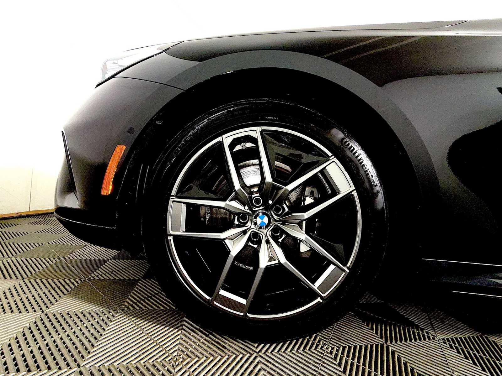 2026 BMW 5 Series 530i xDrive Sedan