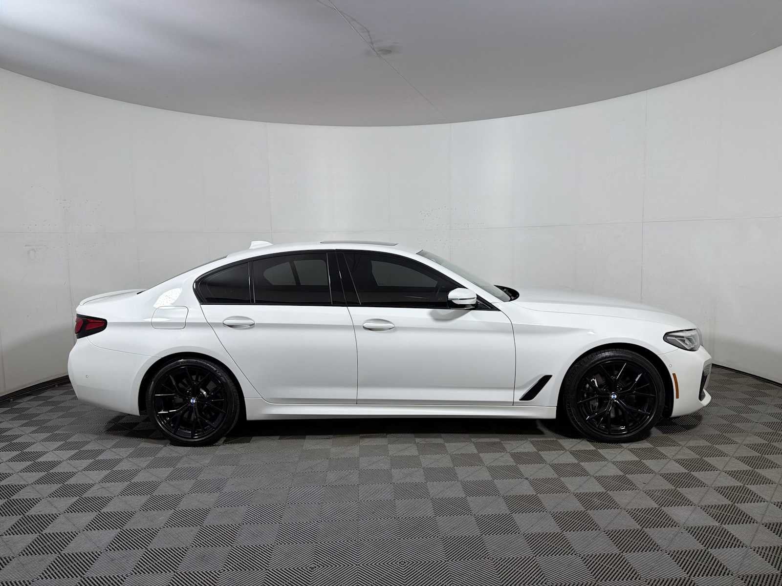 2023 BMW 5 Series 540i xDrive Sedan